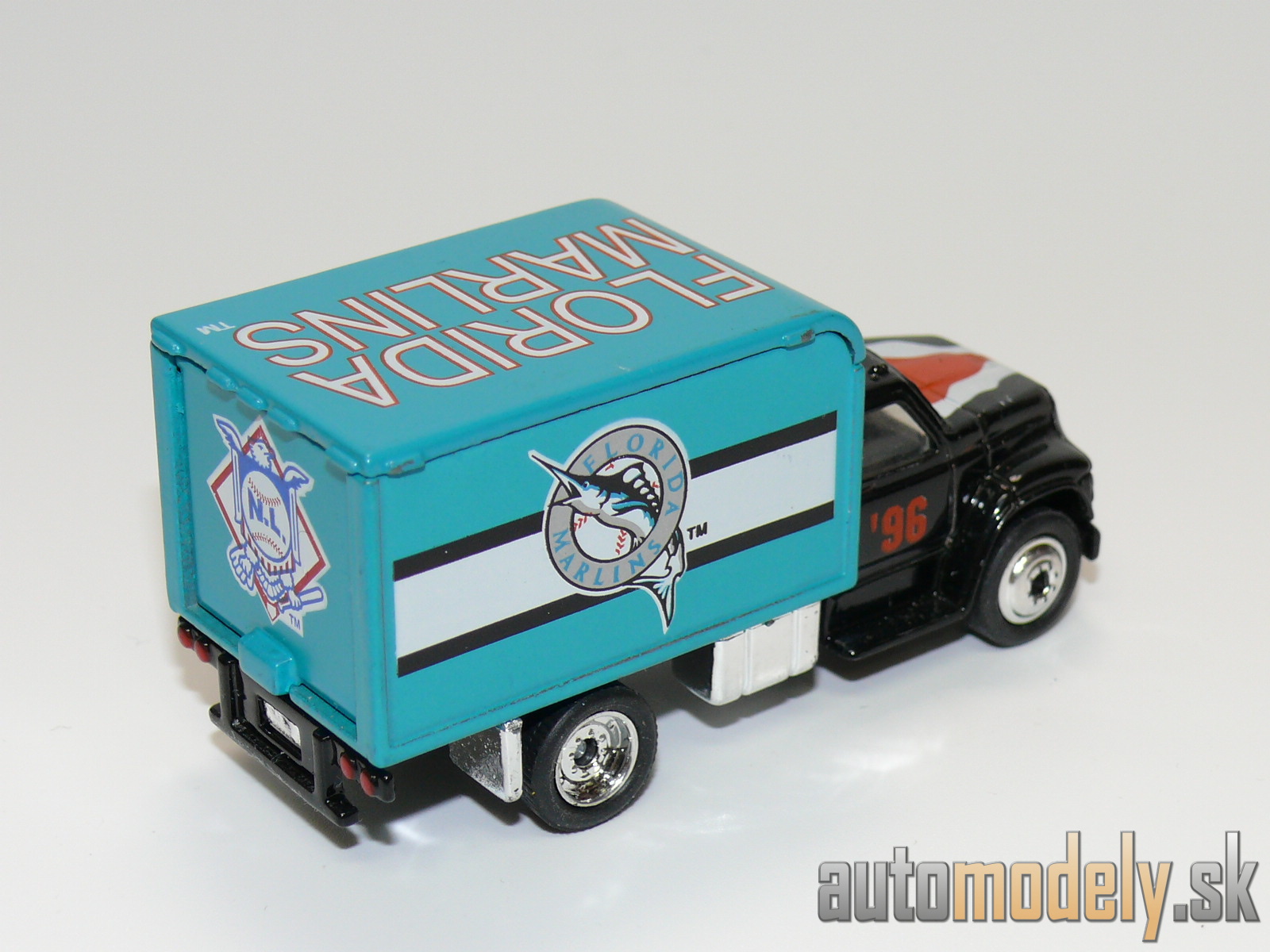 Matchbox - Ford F800 Delivery Van - 1:70