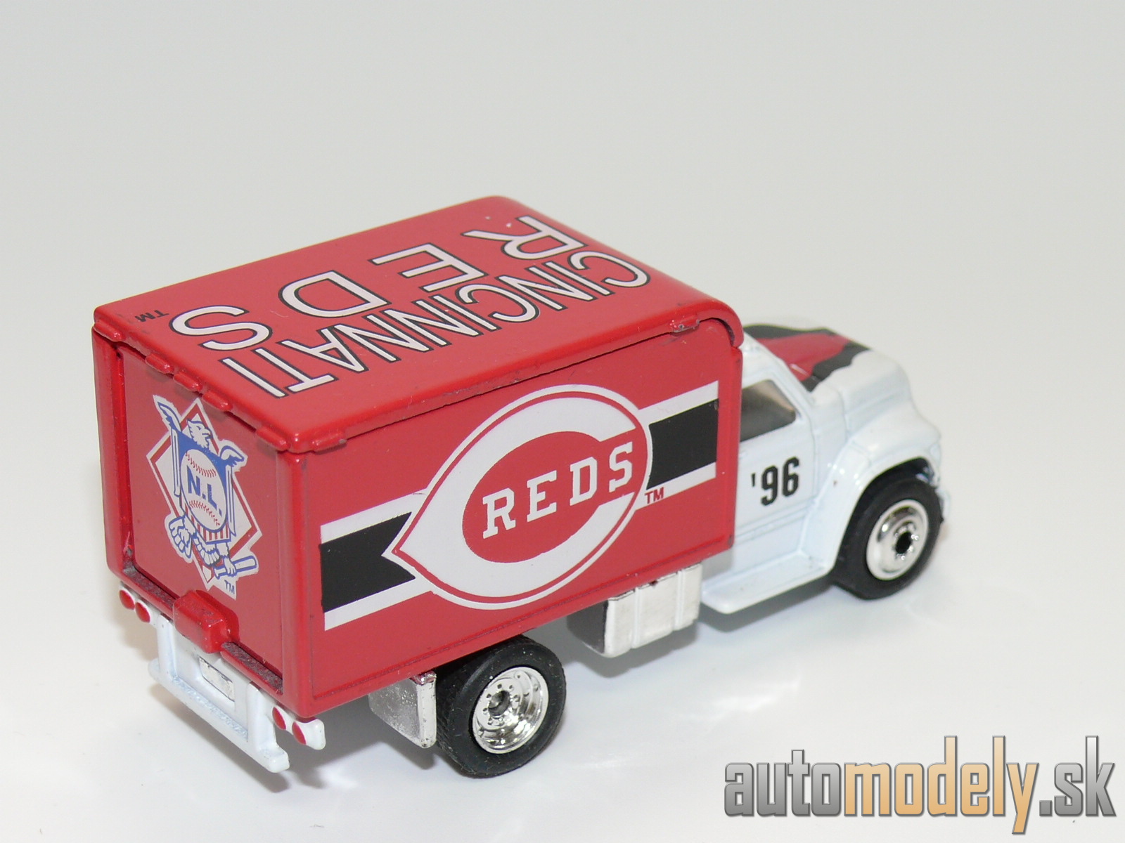 Matchbox - Ford F800 Delivery Van - 1:70