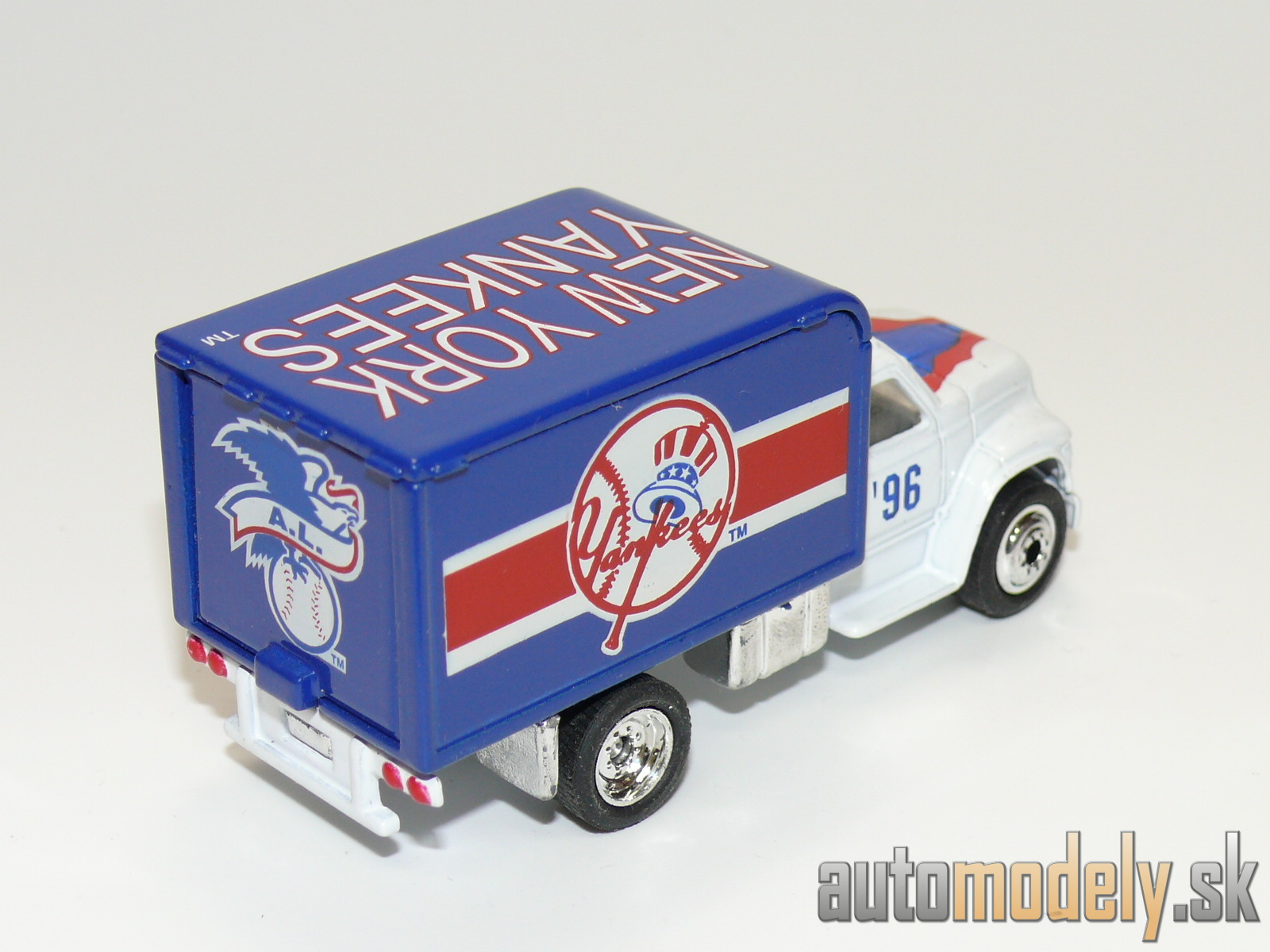 Matchbox - Ford F800 Delivery Van - 1:70