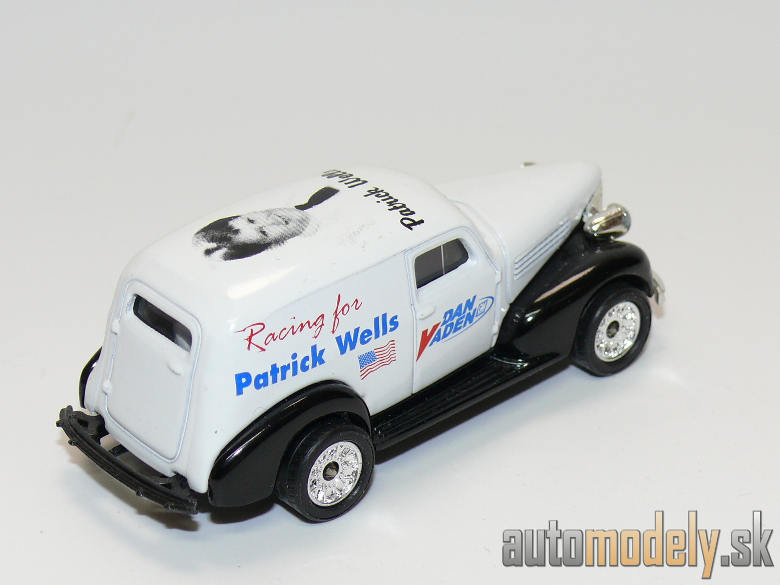 Matchbox - '39 Chevy Sedan Delivery - 1:63