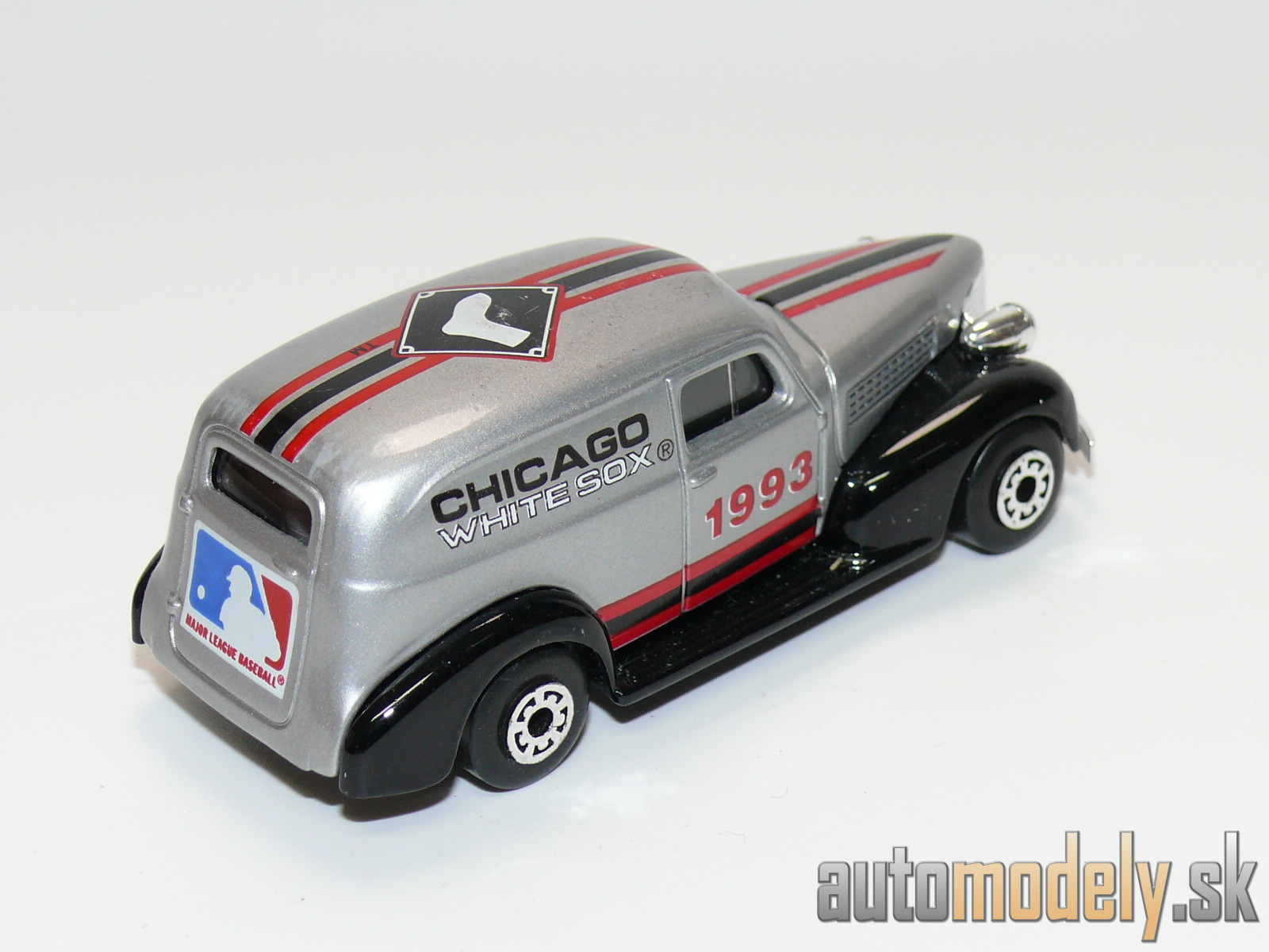 Matchbox - '39 Chevy Sedan Delivery "Chicago White Sox MLB" - 1:57