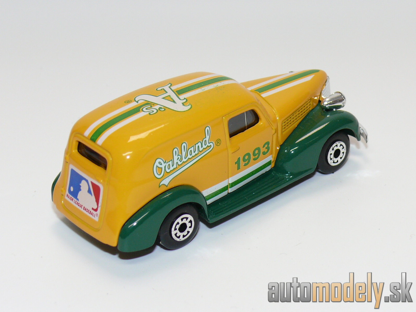 Matchbox - '39 Chevy Sedan Delivery "Oakland MLB" - 1:57