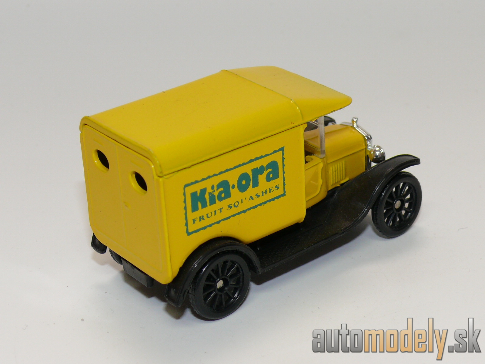 Matchbox - 1921 Model T Ford "Kia-Ora Fruit Squashes" - 1:52