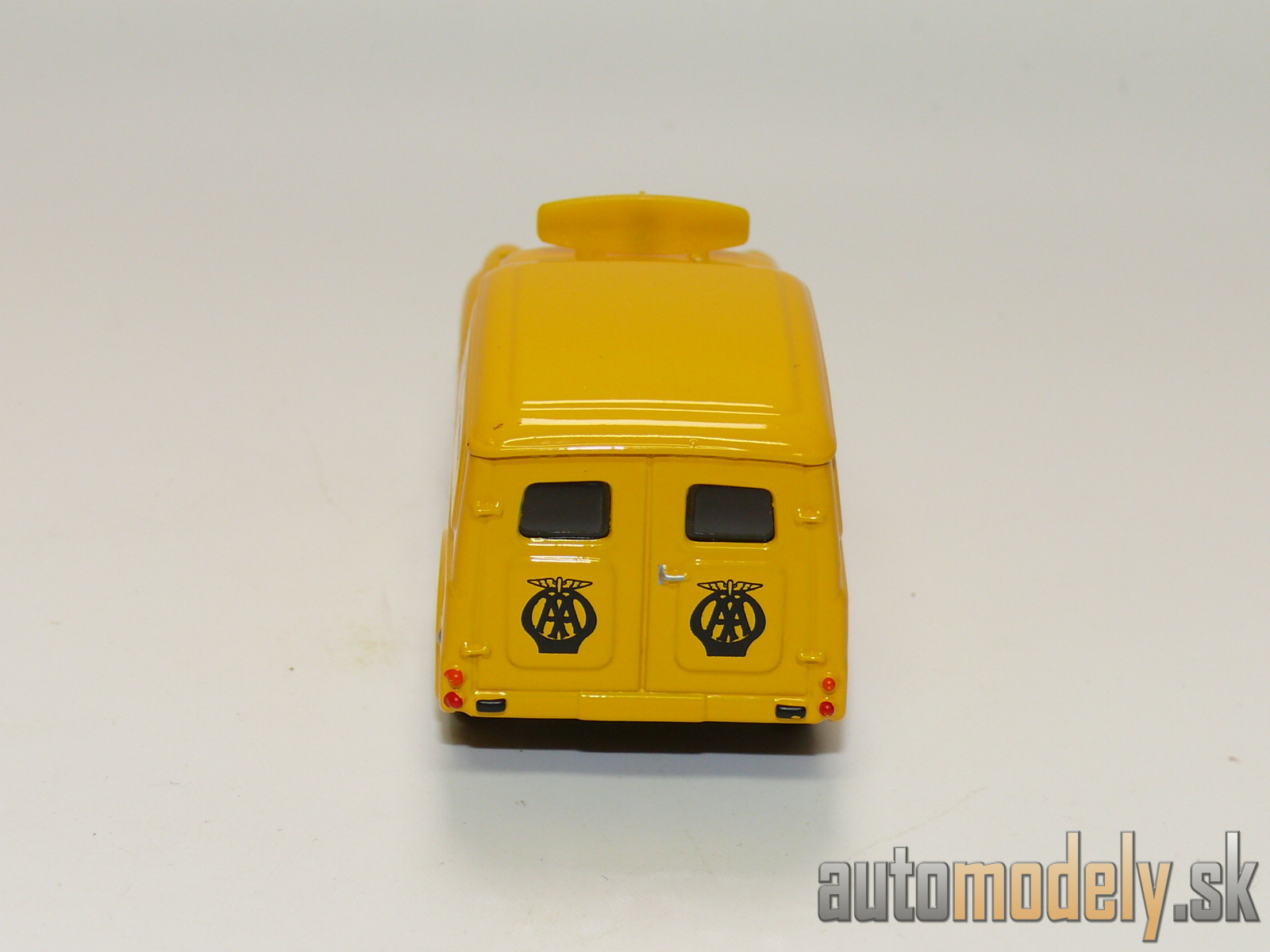 Vanguards VA11000 - Morris Minor Van "Patrol Service" - 1:43