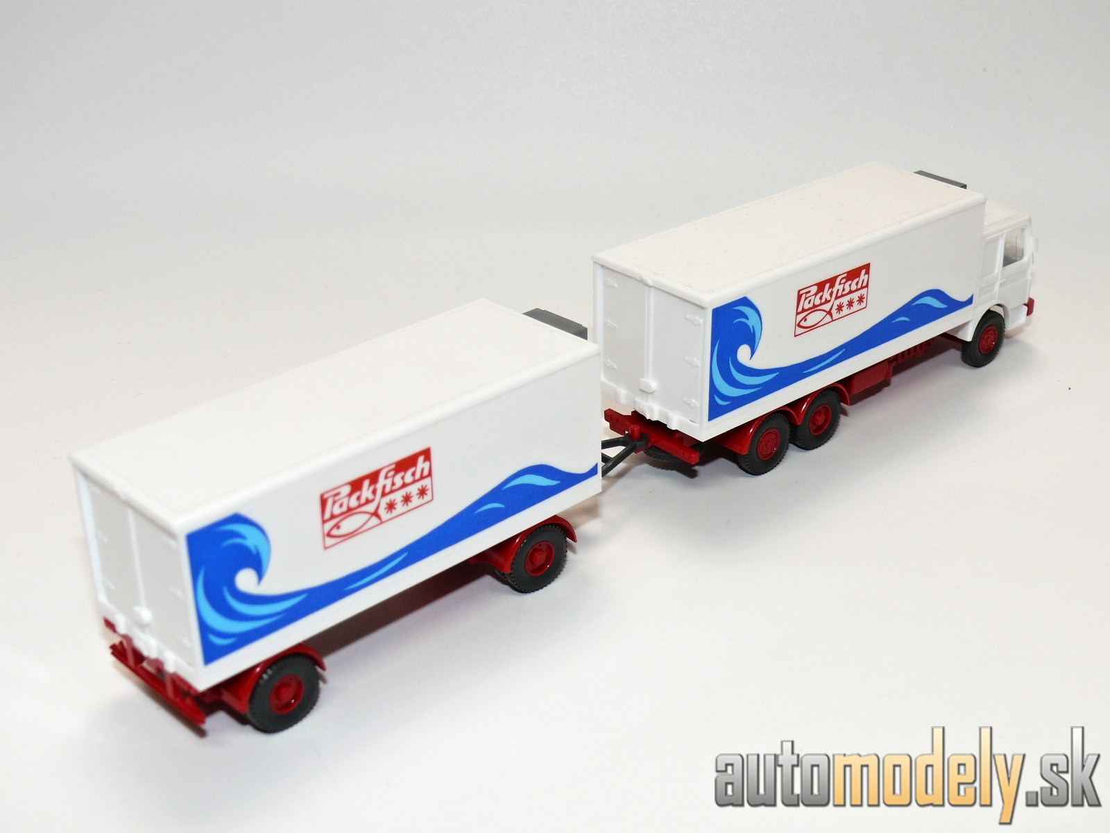Wiking 472 - MAN Bussing "Packfisch" - HO 1:87