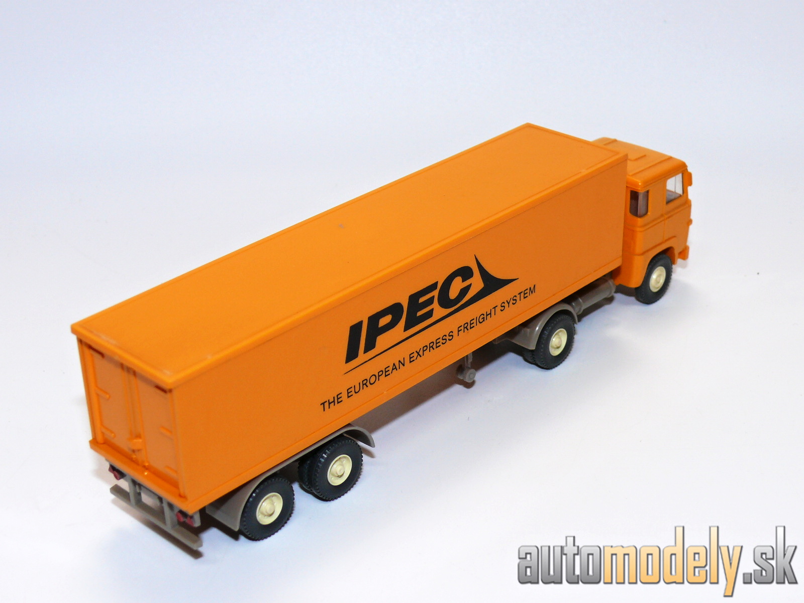 Wiking 546 - Scania LB 111 "IPEC" - HO 1:87