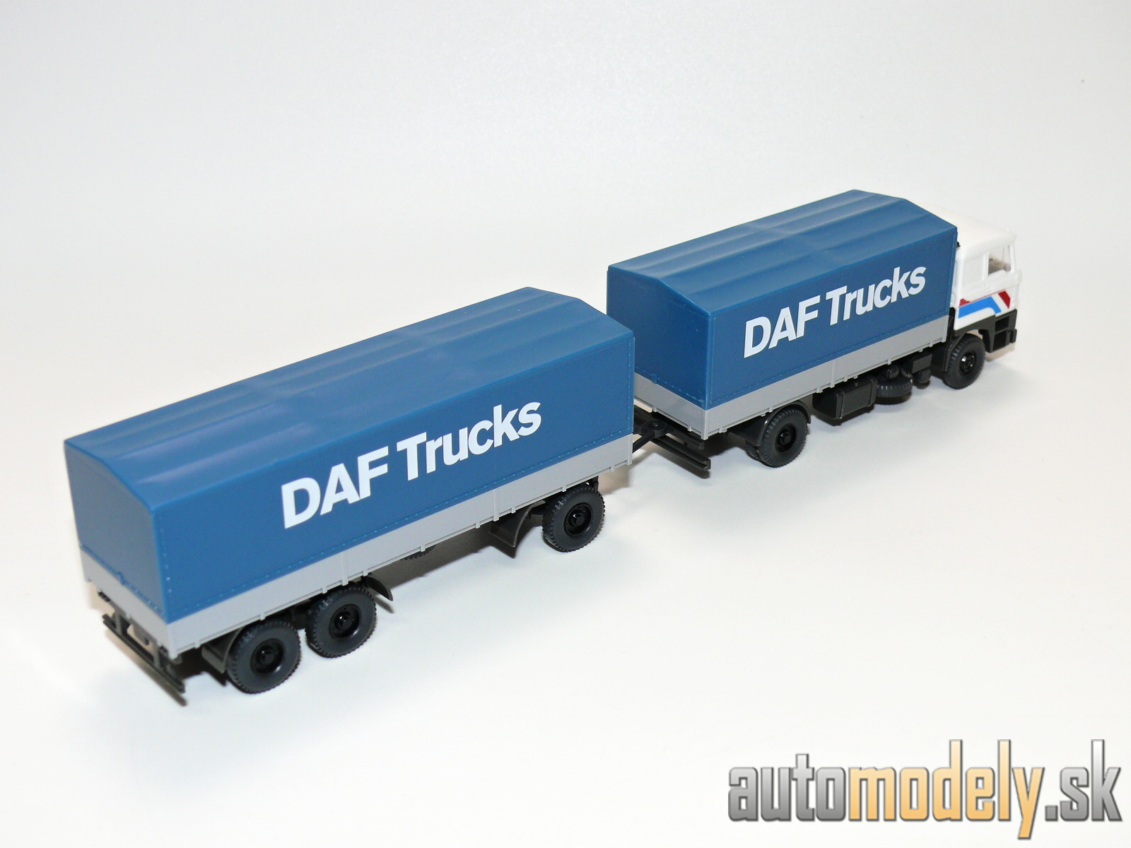 Wiking 468 - DAF 3300 Pritschen Fernlastzug "DAF Trucks" - HO 1:87