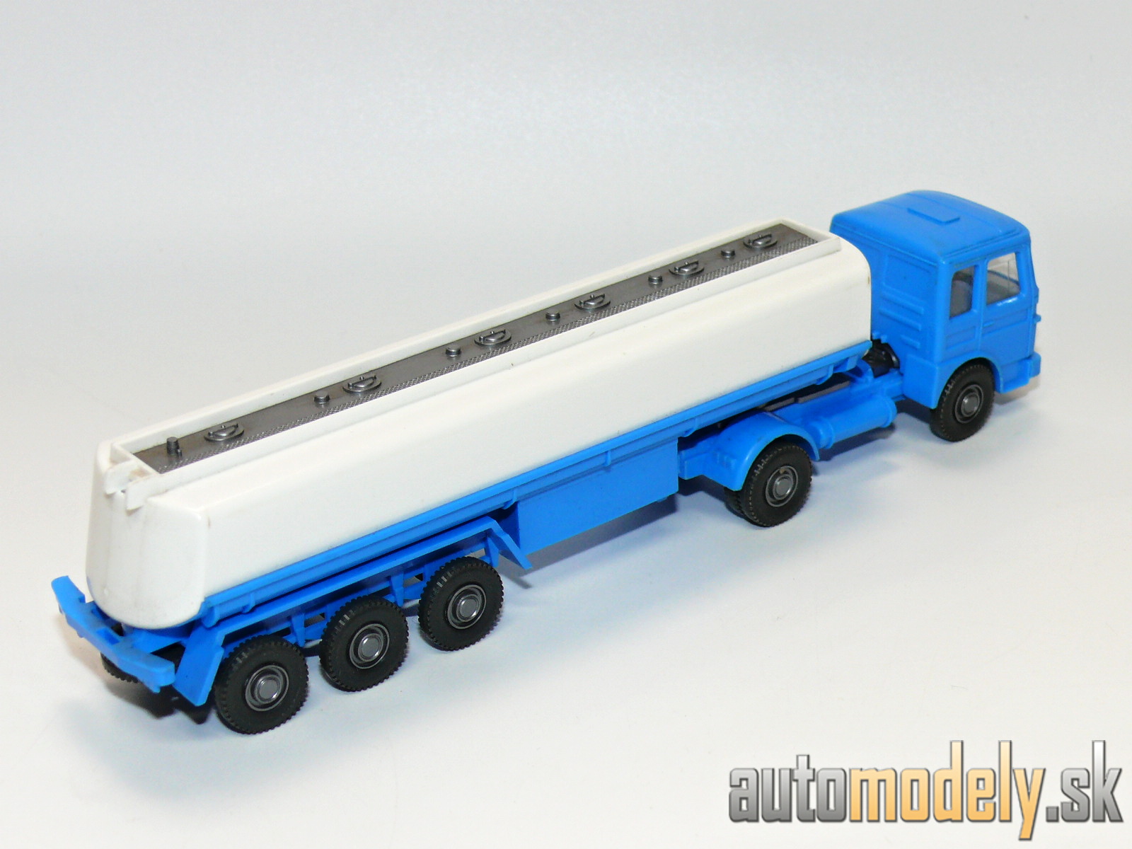 Wiking 801 - MAN Tankzug - HO 1:87
