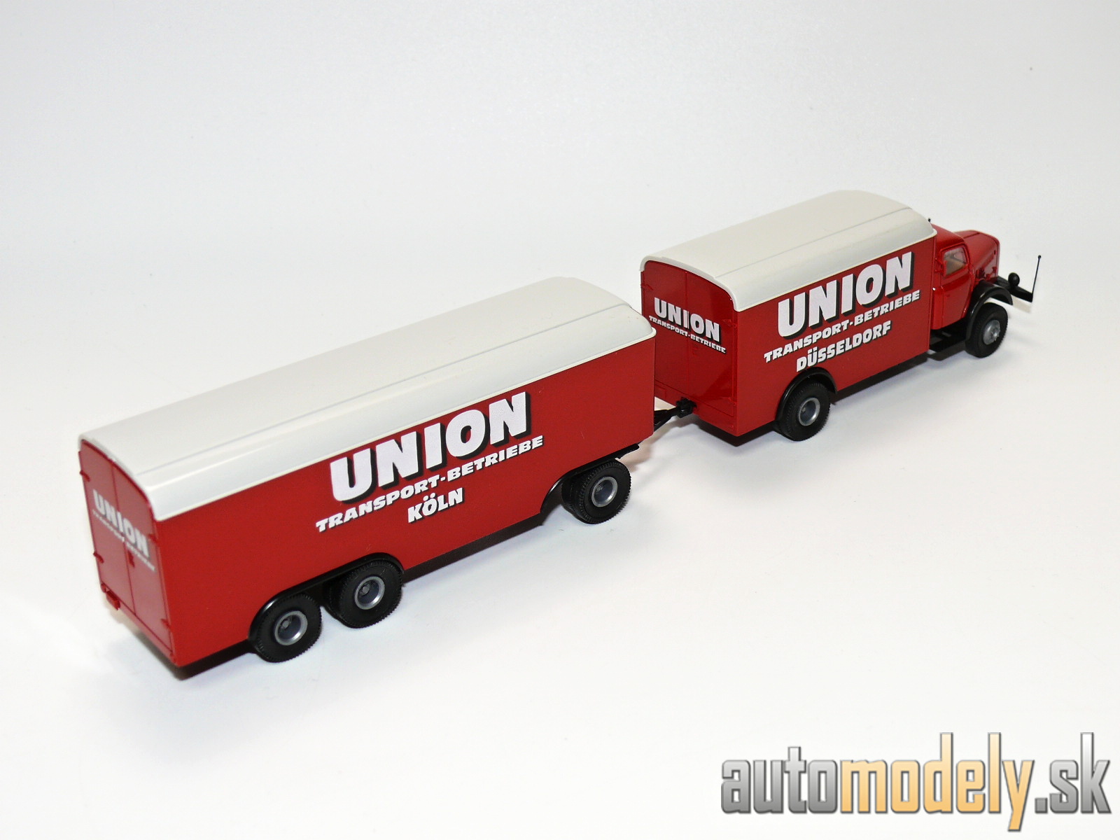 Brekina - Henschel HS140 Kofferlastzug "Union Transport-Betriebe Köln" - HO 1:87
