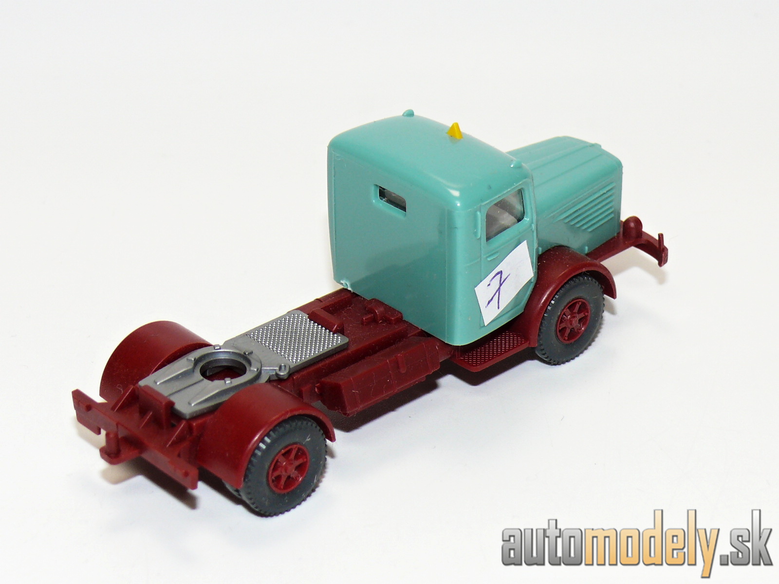 Wiking - ťahač - 1:87