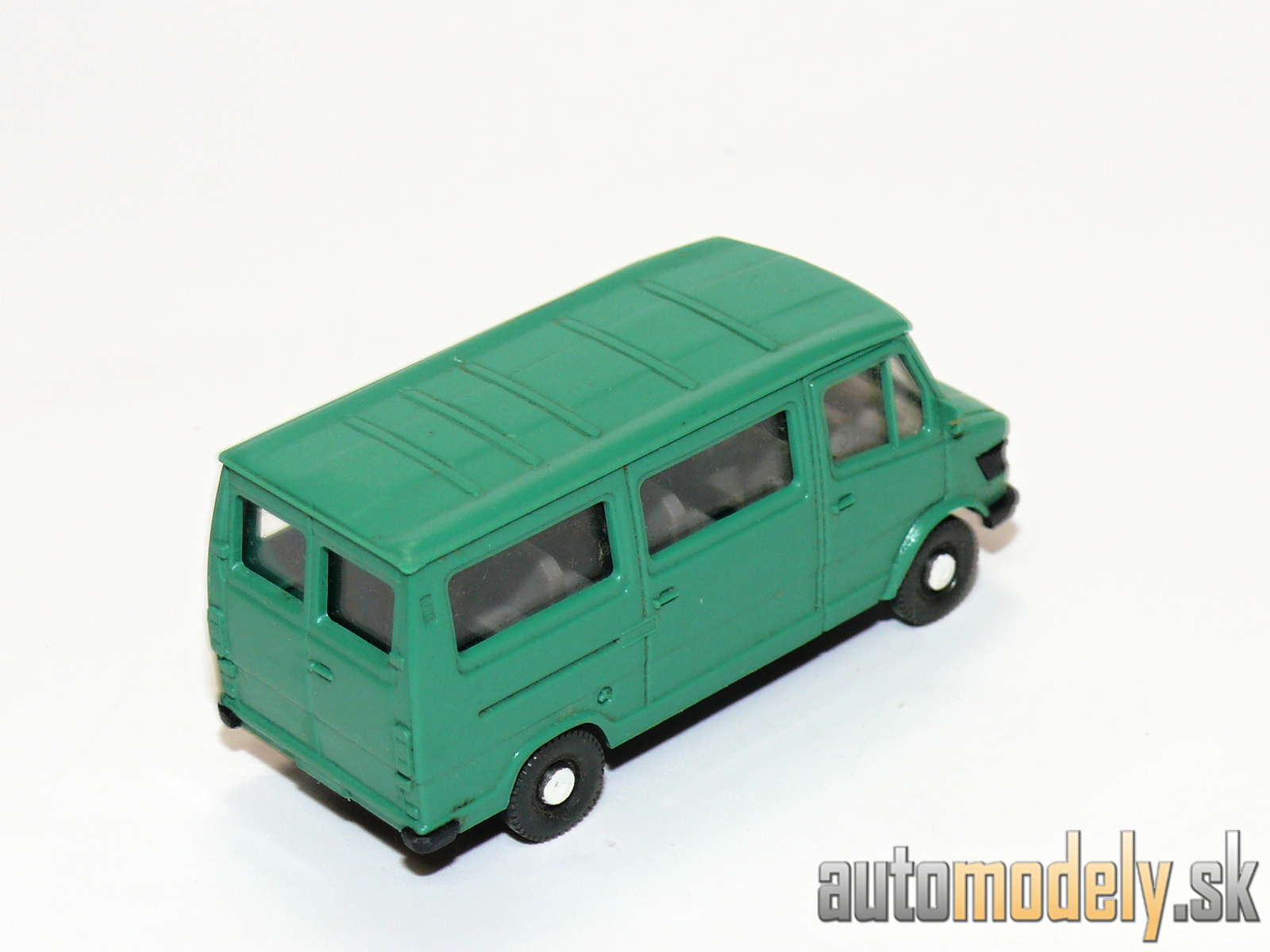 Wiking 282/1 - Mercedes-Benz MB 207 D Bus - 1:87