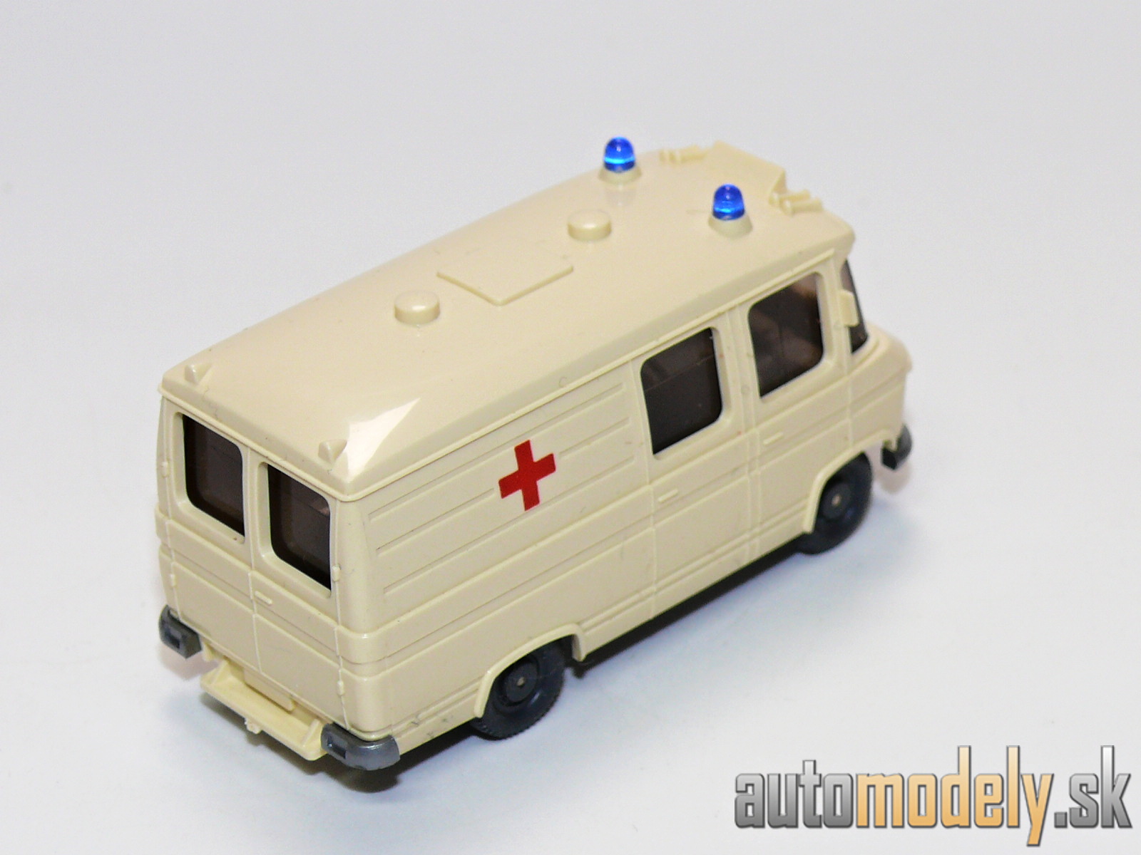Wiking 278 - Mercedes Benz L 406 RTW - 1:87