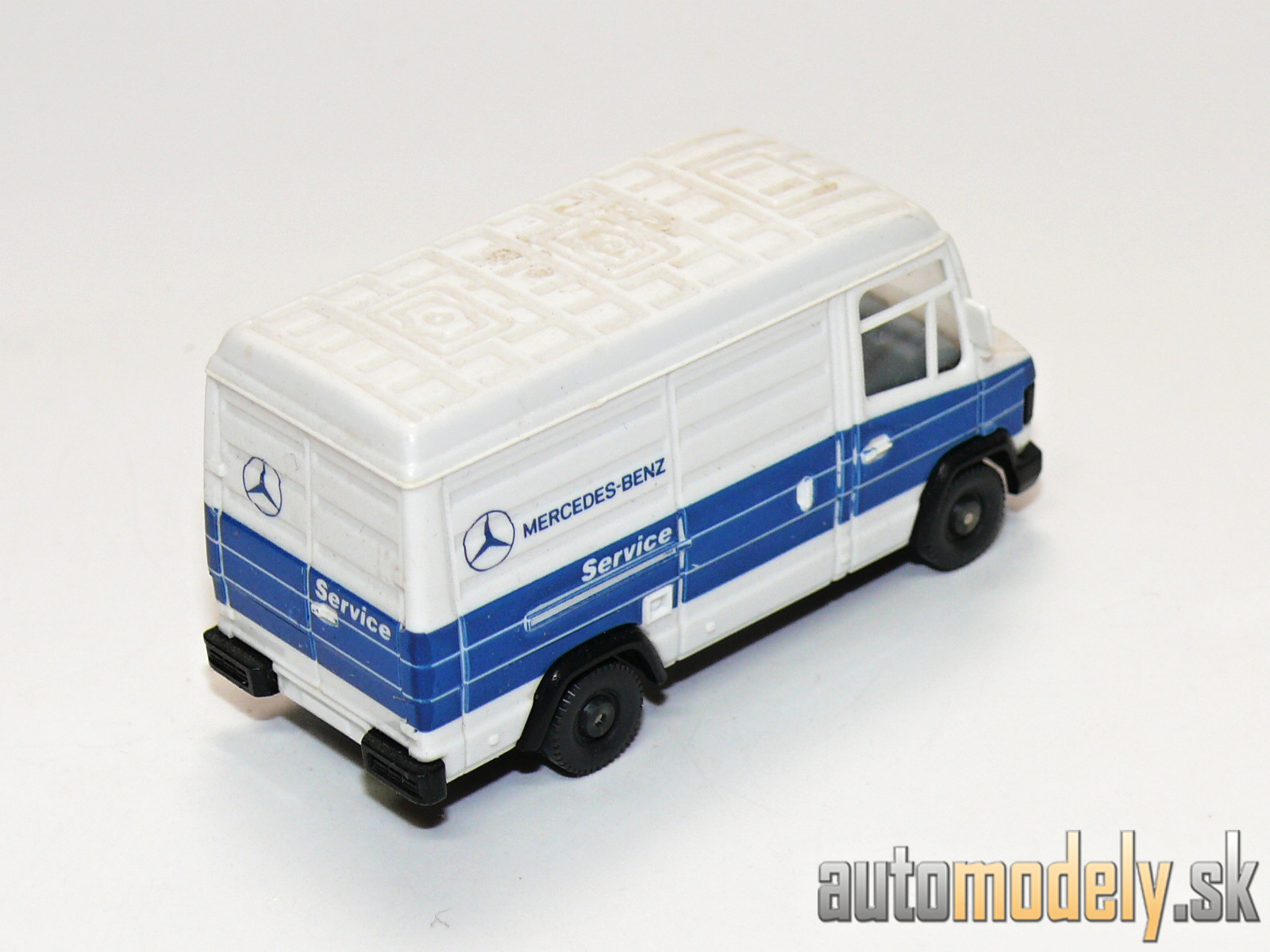 Wiking 272/1 - Mercedes-Benz LP 507 D Kasten Hochdach - 1:87
