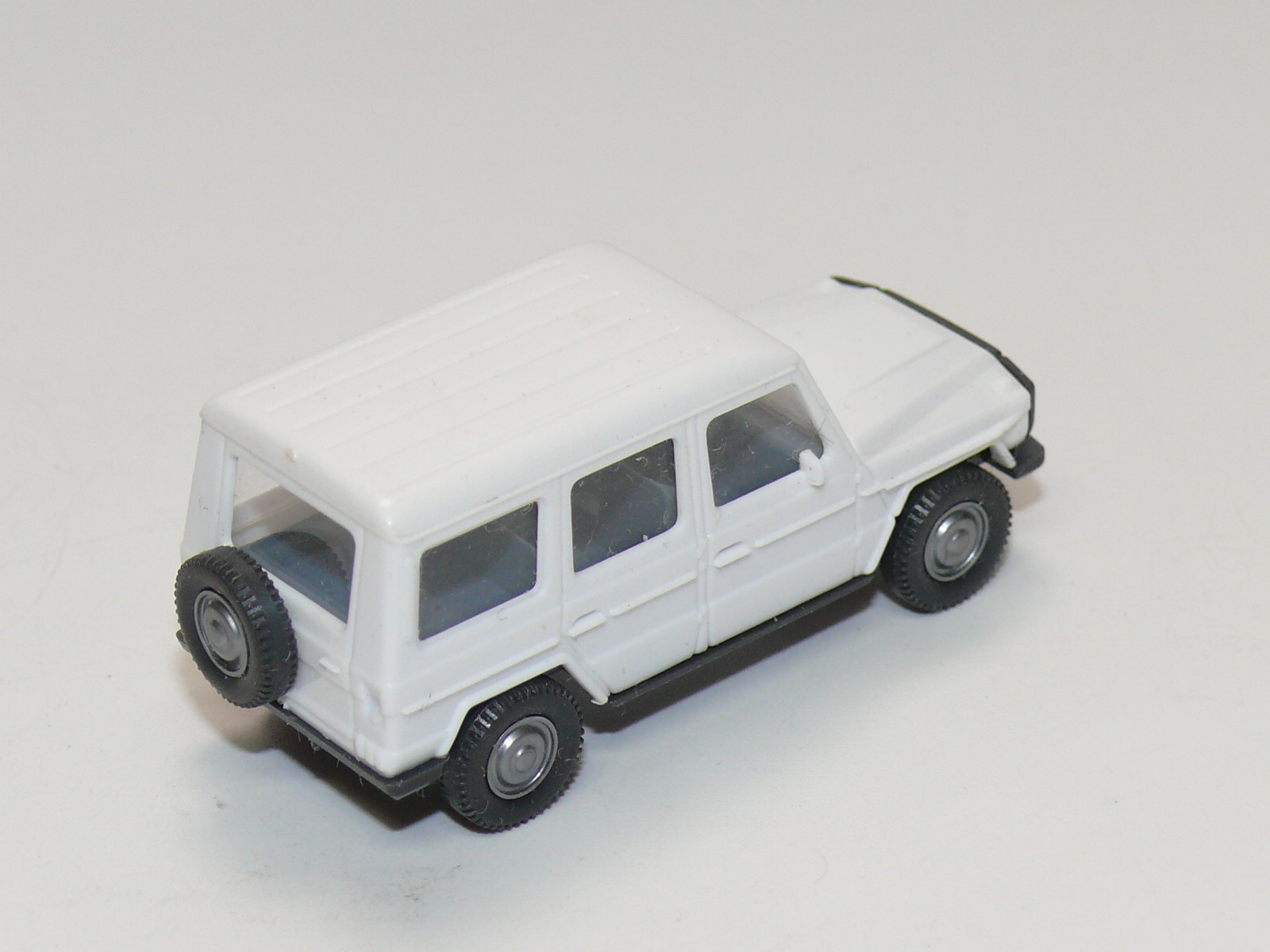 Wiking 266/5 - Mercedes Benz 230 G - 1:87