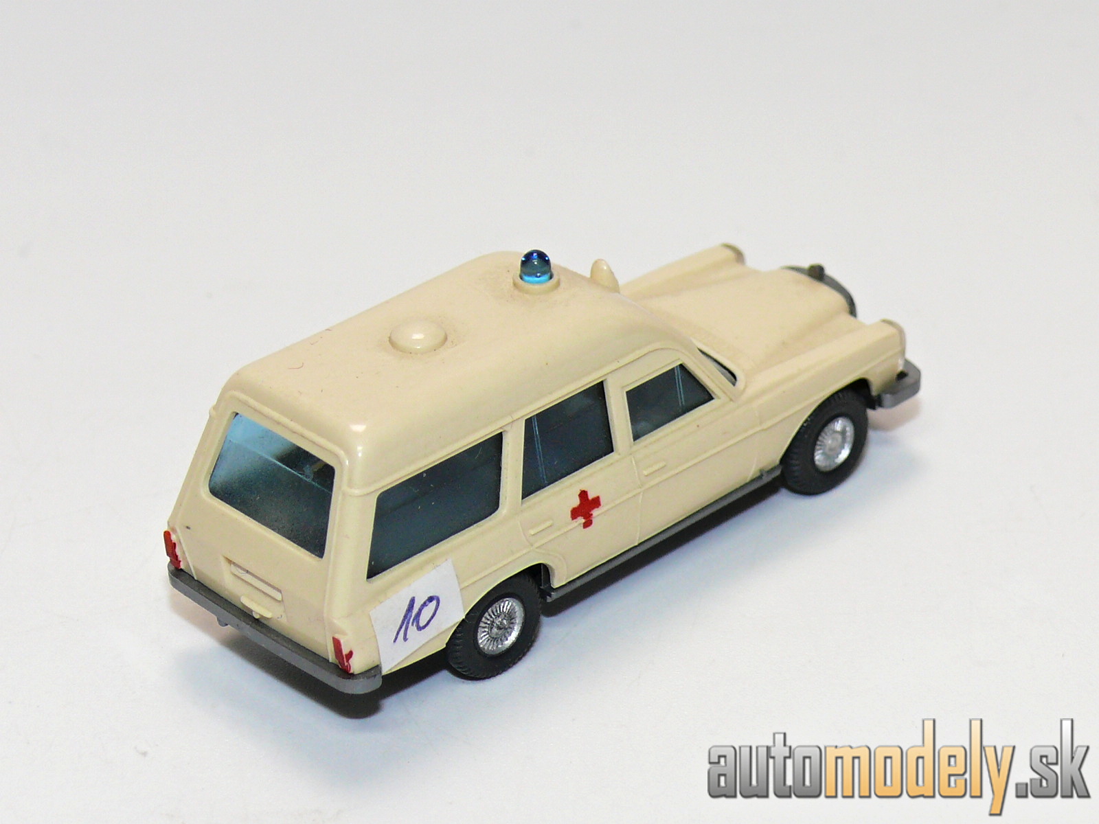 Wiking 74/6 - Mercedes Benz 200/8 Binz Krankenwagen - 1:87