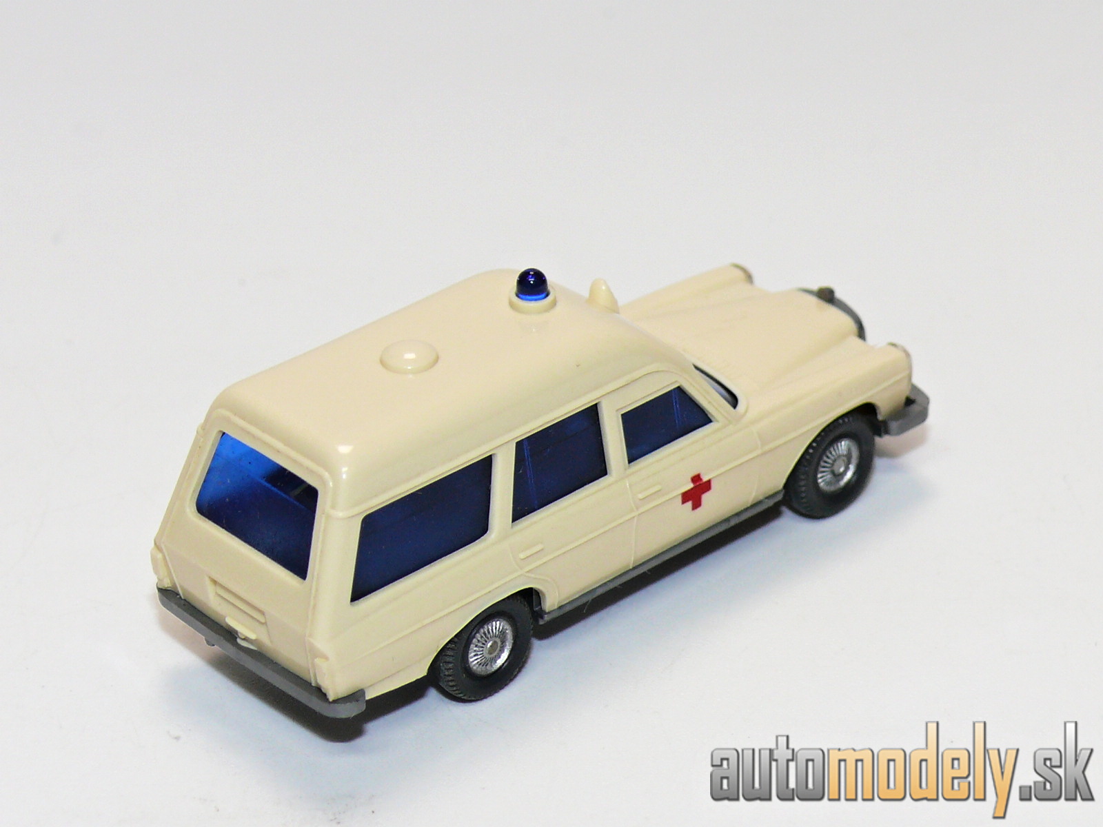 Wiking 74/7 - Mercedes Benz 200/8 Binz Krankenwagen - 1:87