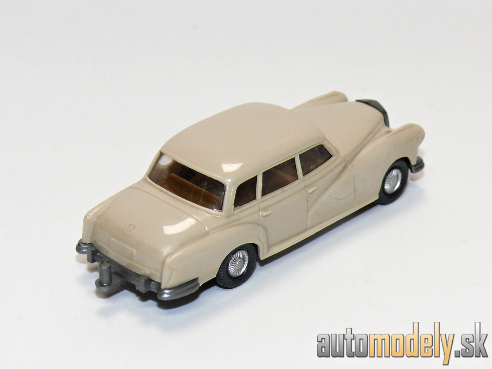Wiking 150/6 - Mercedes Benz 300 - 1:87