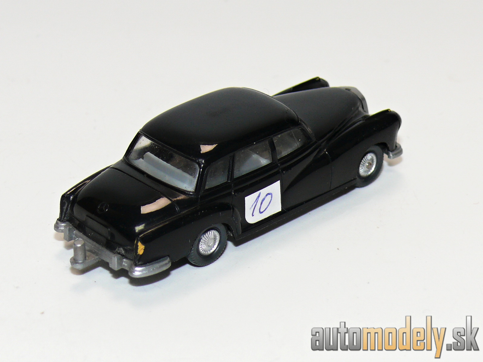 Wiking 150/6 - Mercedes Benz 300 - 1:87