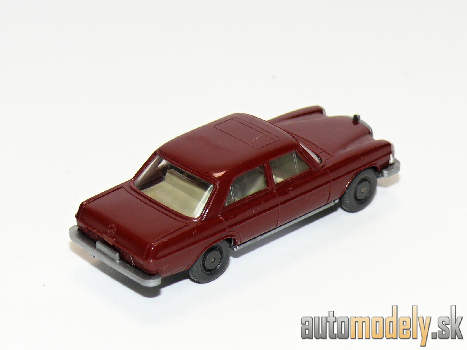 Wiking 141/1 - Mercedes Benz 200/8 Limousine - 1:87