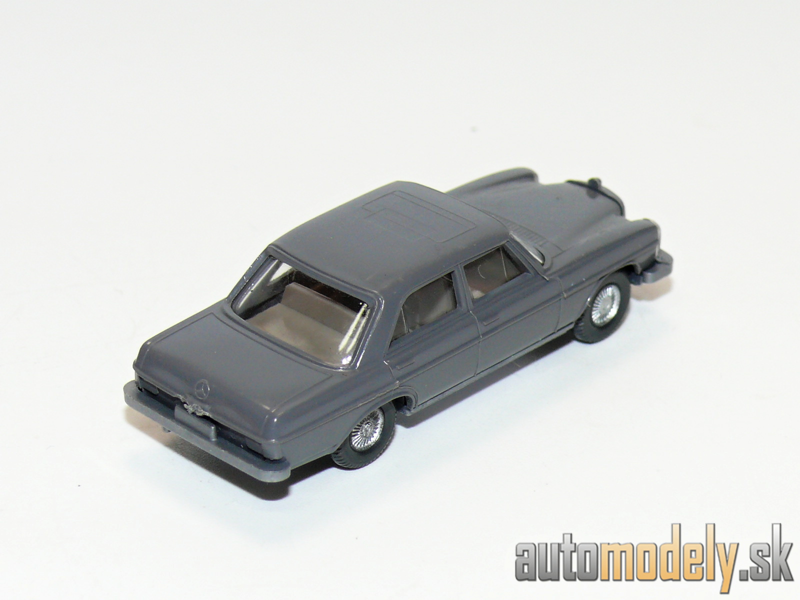 Wiking 141/3 - Mercedes Benz 200/8 Limousine - 1:87