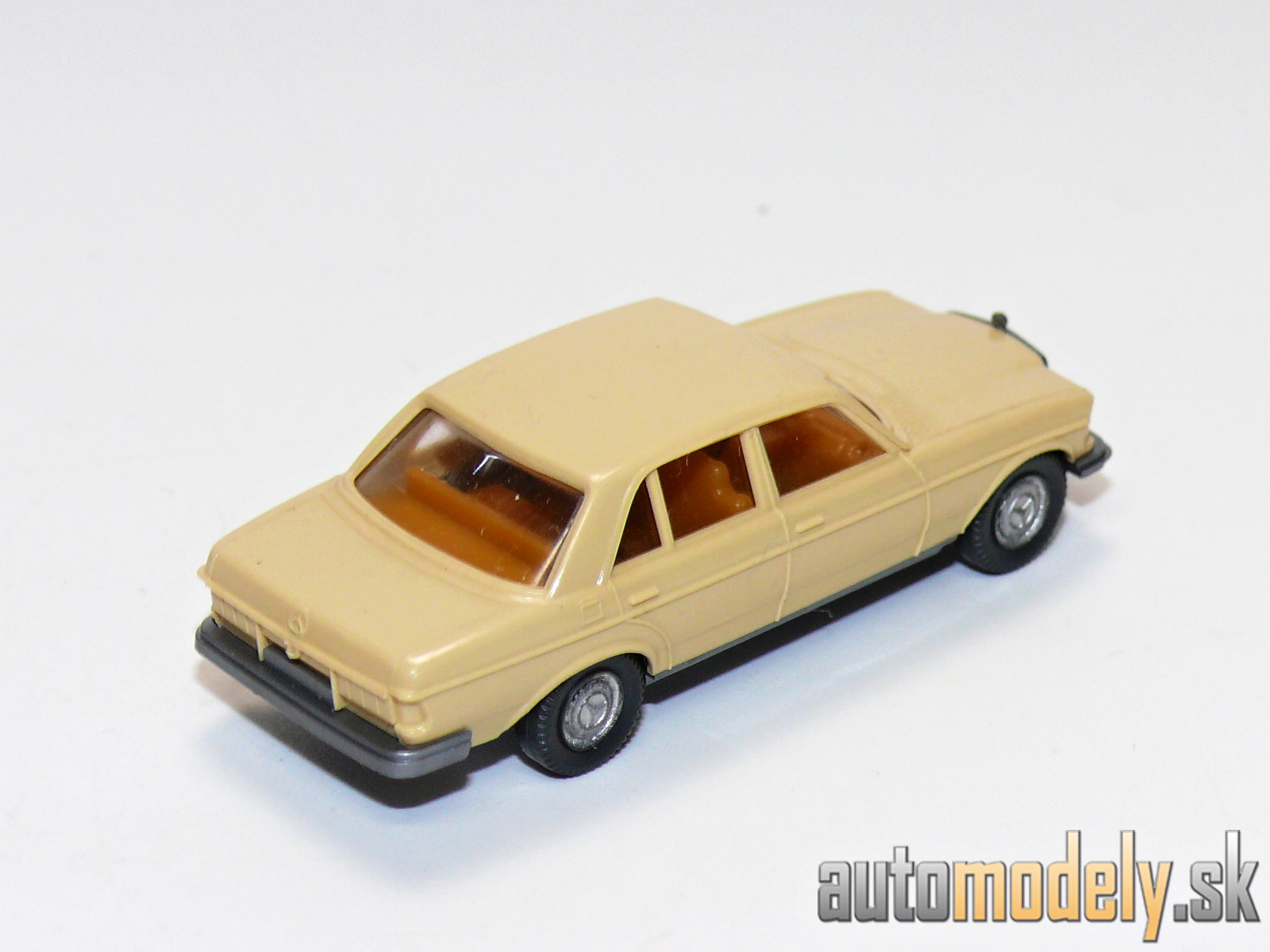 Wiking 152/1 - Mercedes Benz 240 D - 1:87