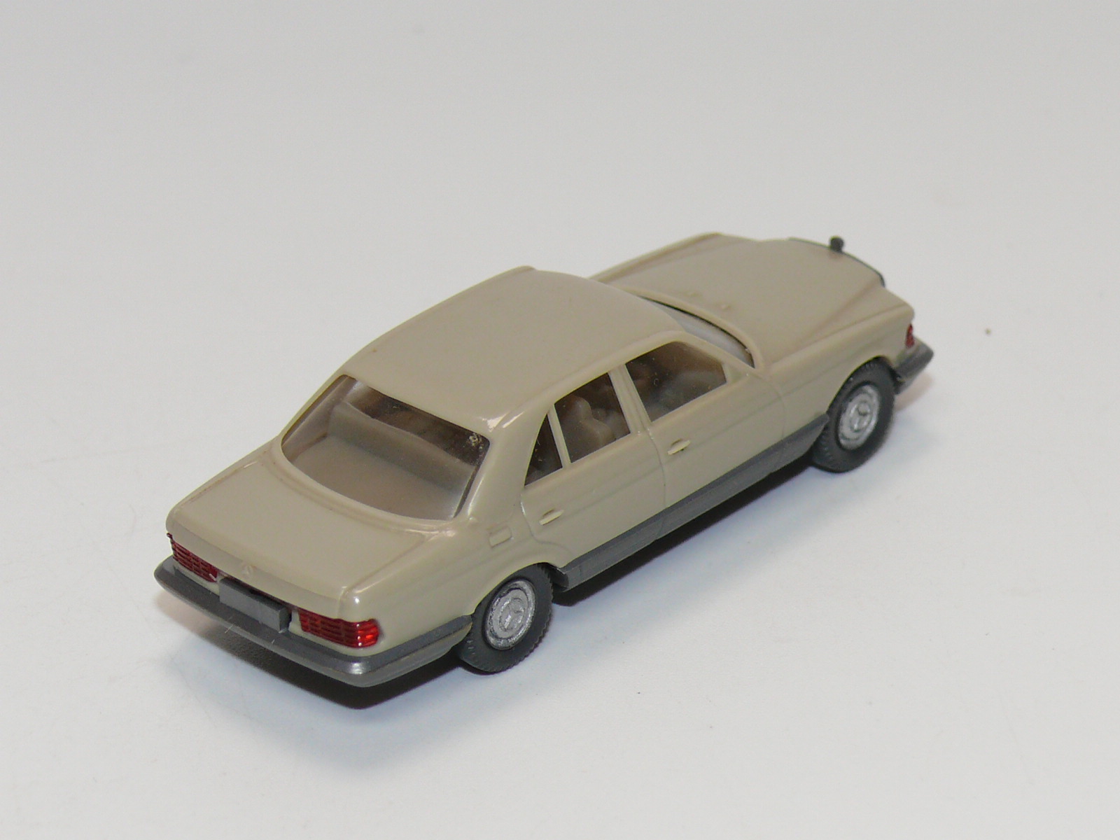 Wiking 157/1 - Mercedes Benz 500 SE - 1:87