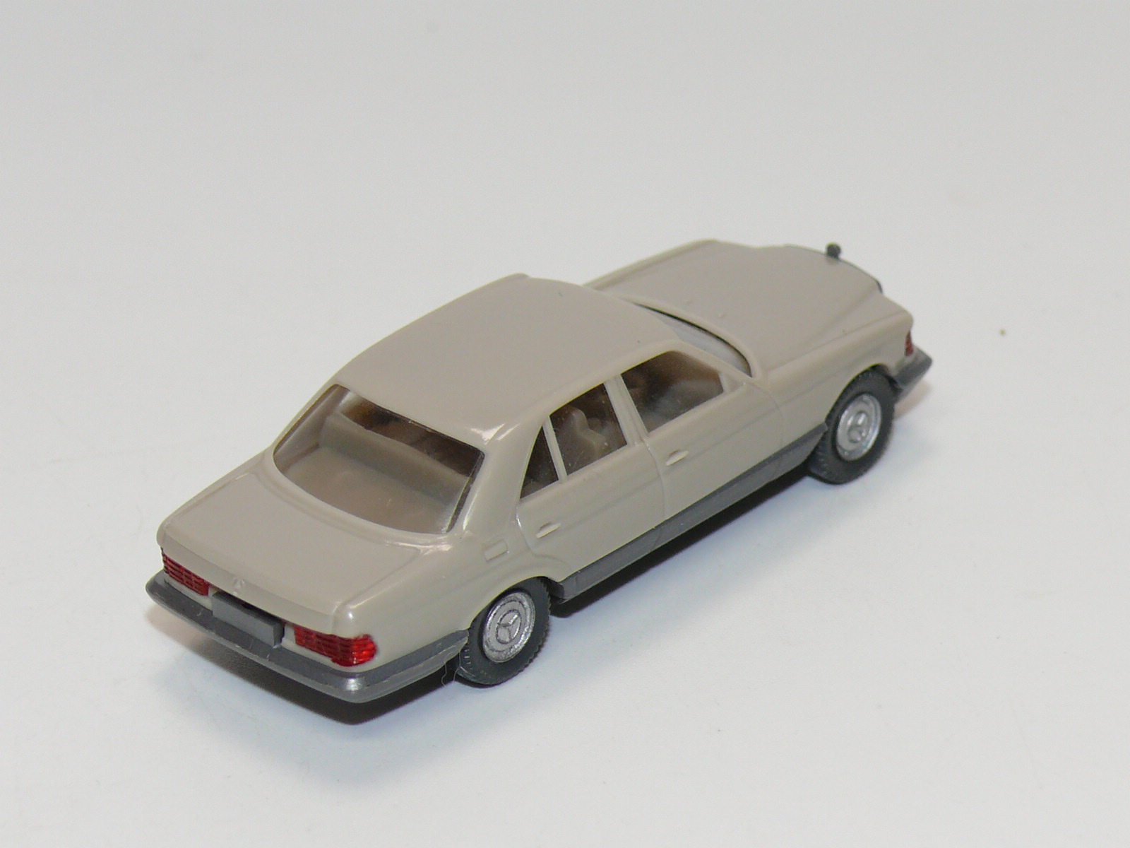 Wiking 157/1 - Mercedes Benz 500 SE - 1:87