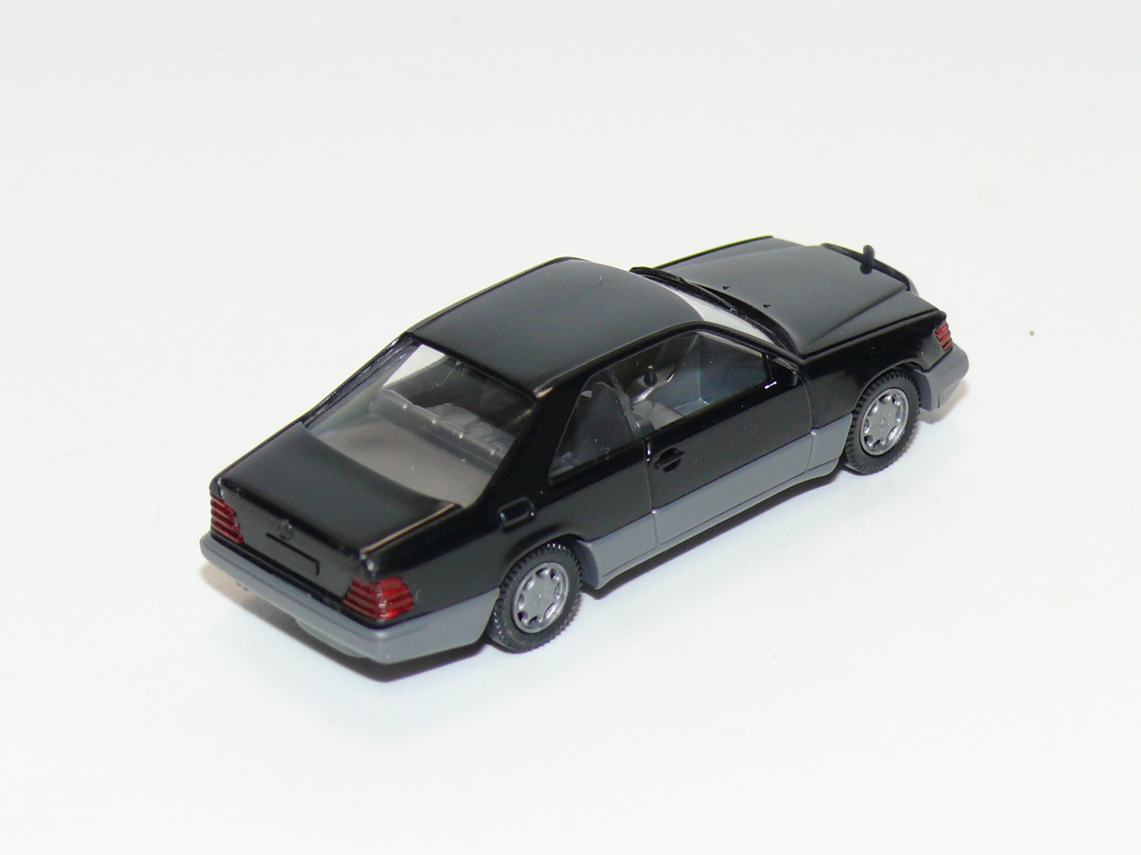 Wiking 157/1 - Mercedes Benz 500 SE - 1:87