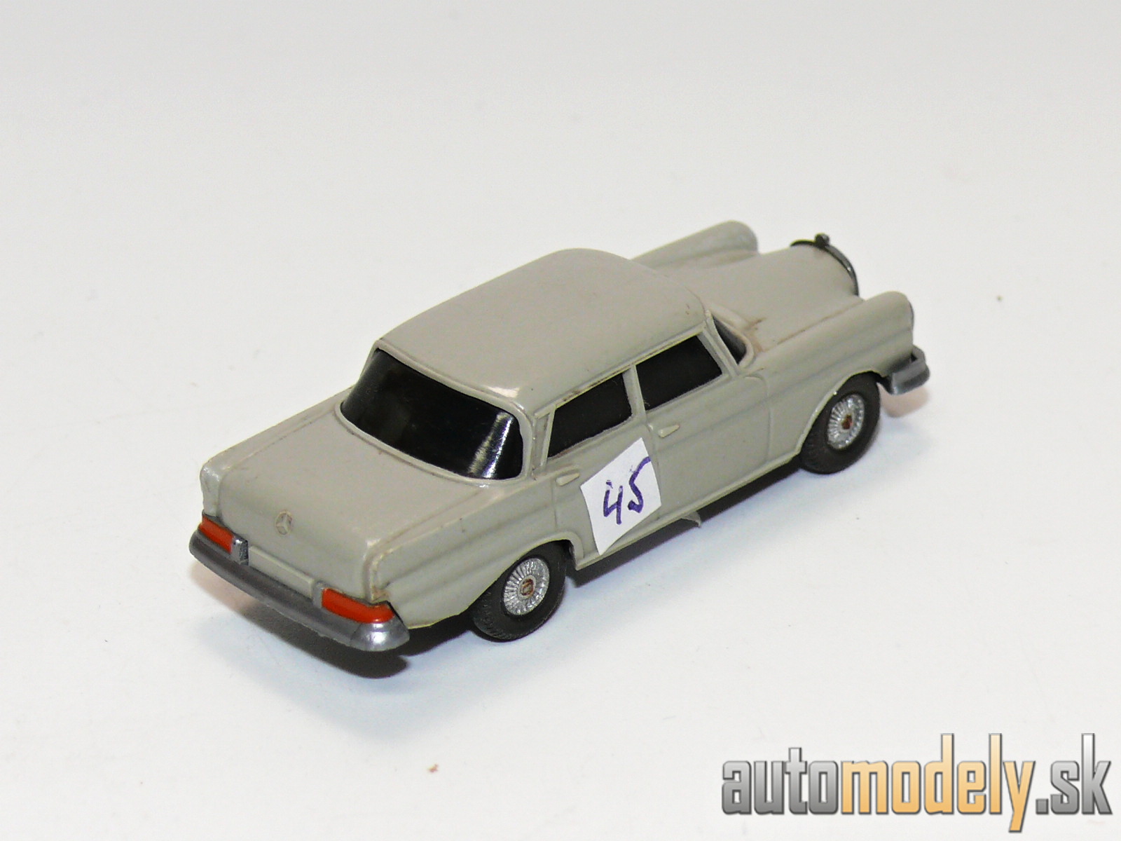 Wiking 140/6 - Mercedes-Benz 220 S - 1:87