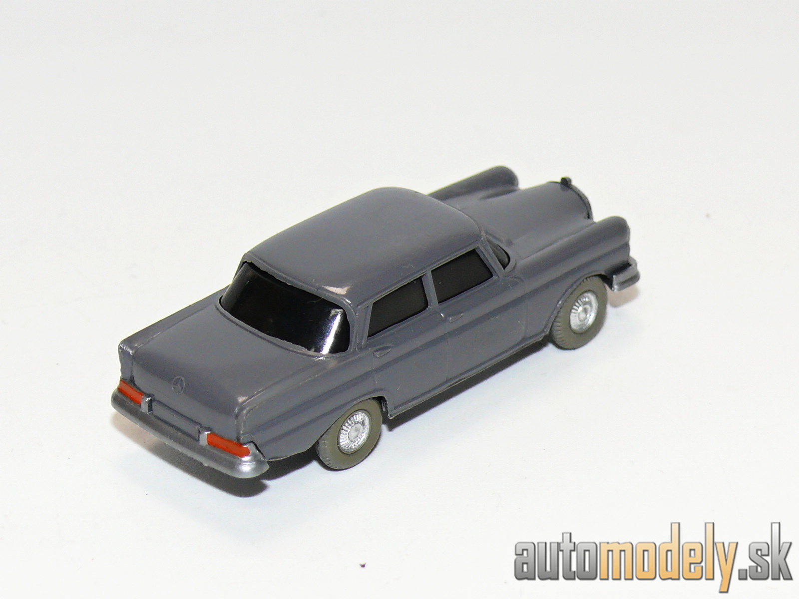 Wiking 140/6 - Mercedes-Benz 220 S - 1:87