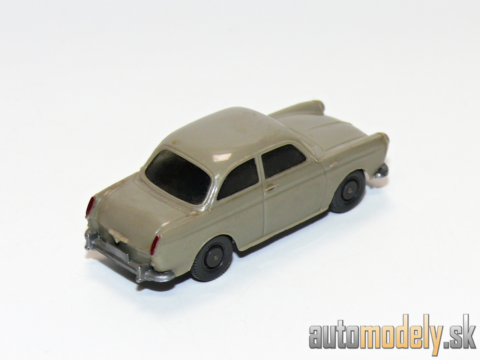 Wiking 40/12 - VW 1500 Stufenheck Eckhauber - 1:87