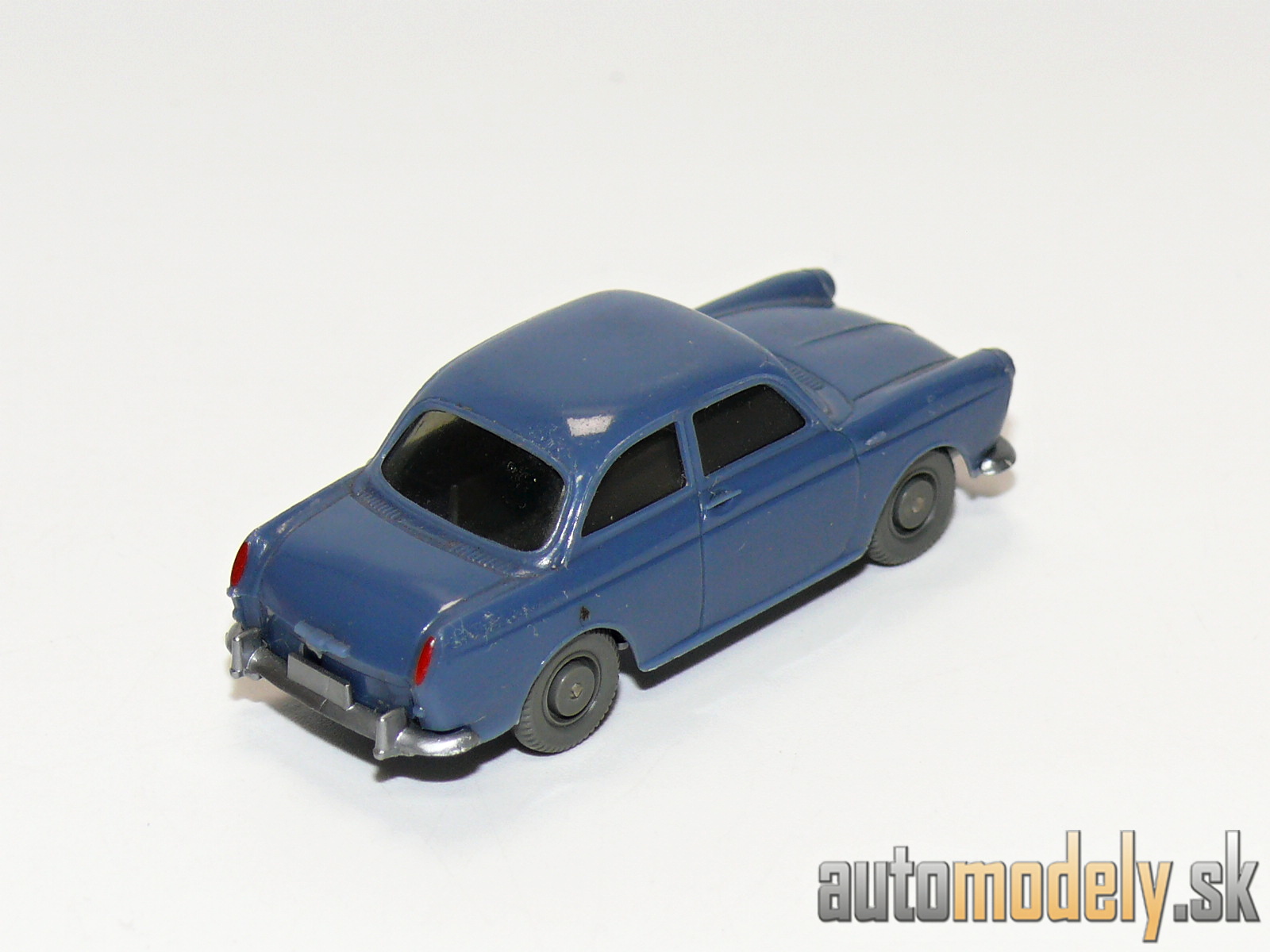 Wiking 40/12 - VW 1500 Stufenheck Eckhauber - 1:87