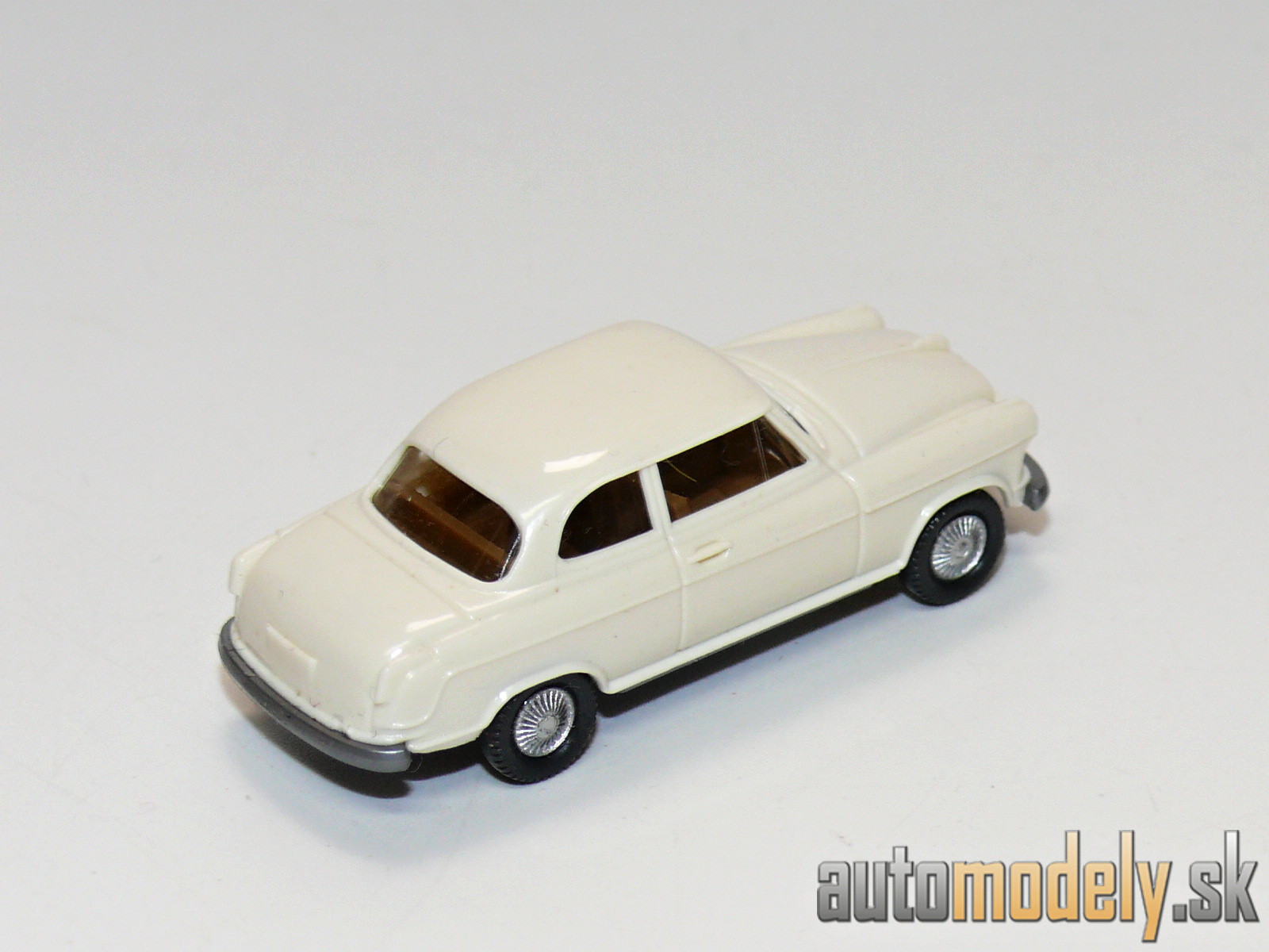 Wiking 823/1 - Borgward Isabella - 1:87