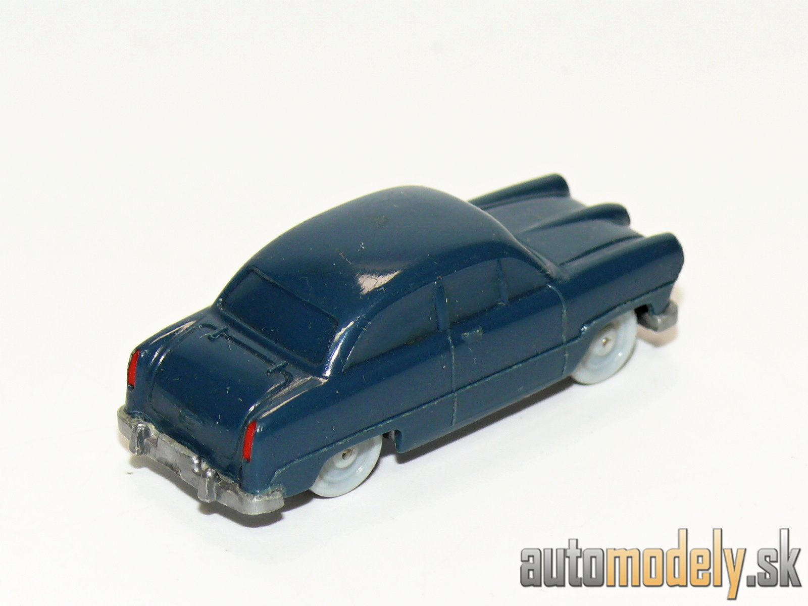 Wiking 200/1 - Ford Taunus Weltkugel - 1:87