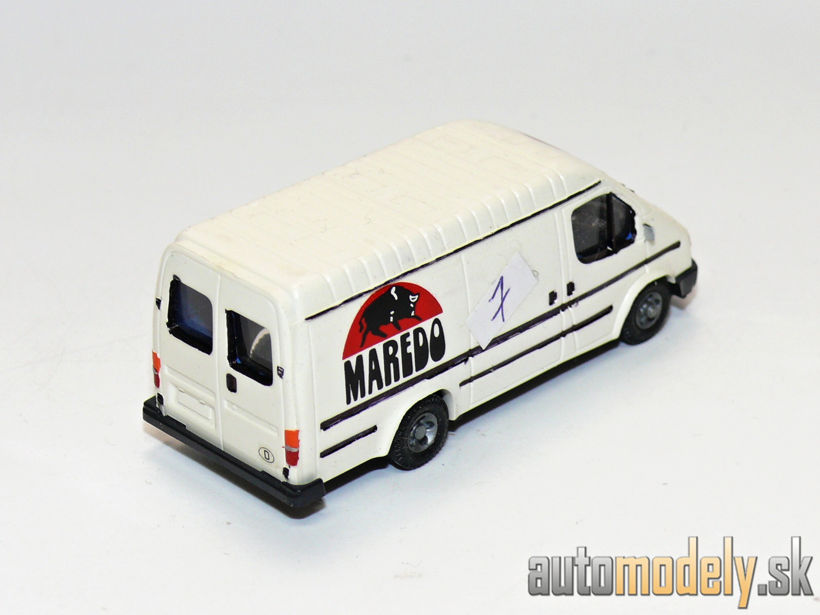 Praliné - Ford Transit "Maredo" - 1:87