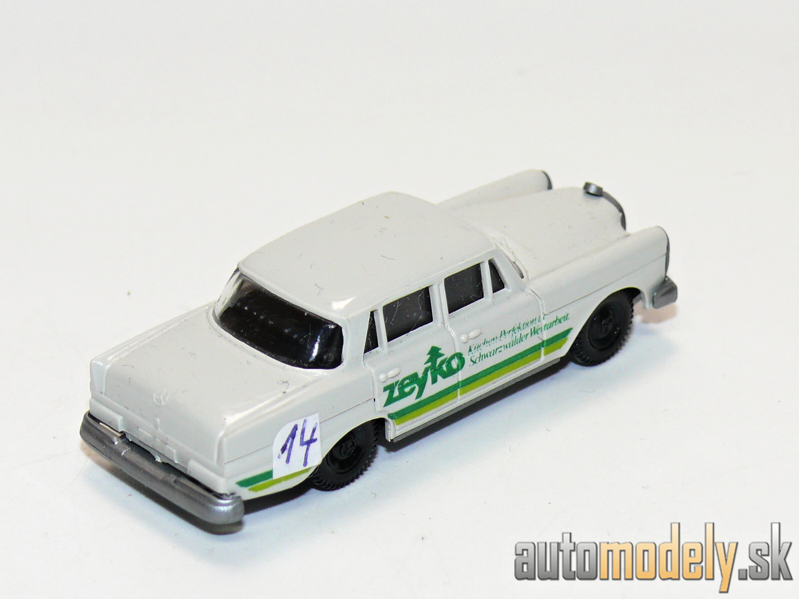 PreP - Mercedes 220 "Zeyko" - 1:87