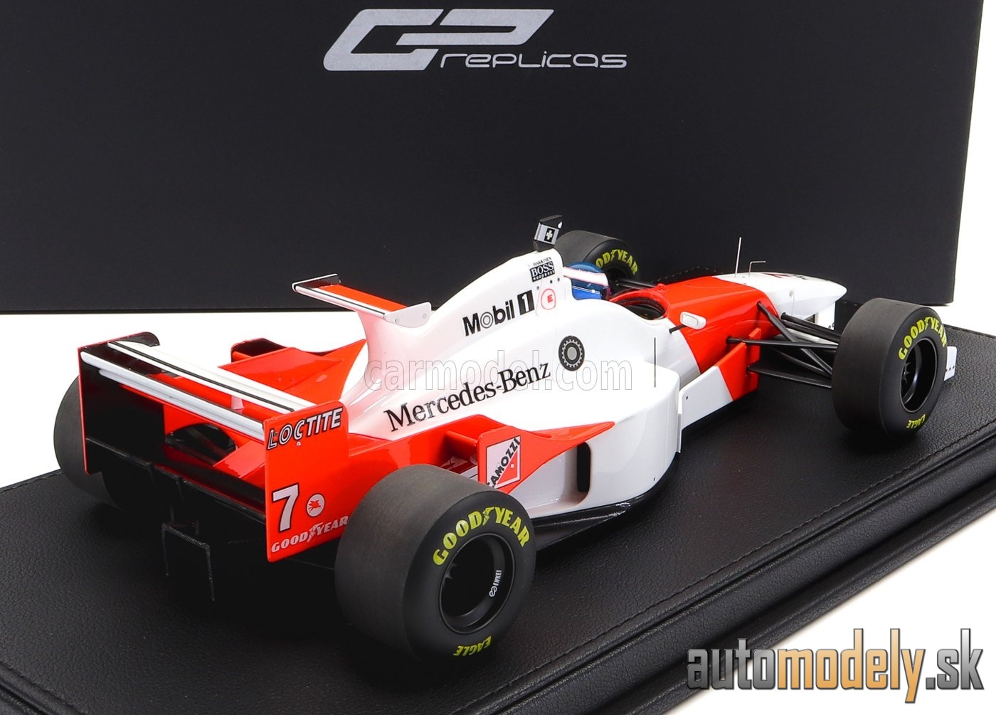 GP-REPLICAS - McLAREN - F1 MP4/11 3.0L V10 CENTRAL WING MARLBORO MERCEDES TEAM N 7 6th MONACO GP 1996 WITH PILOTE FIGURE MIKA HAKKINEN - CON VETRINA - WITH SHOWCASE - 1:18