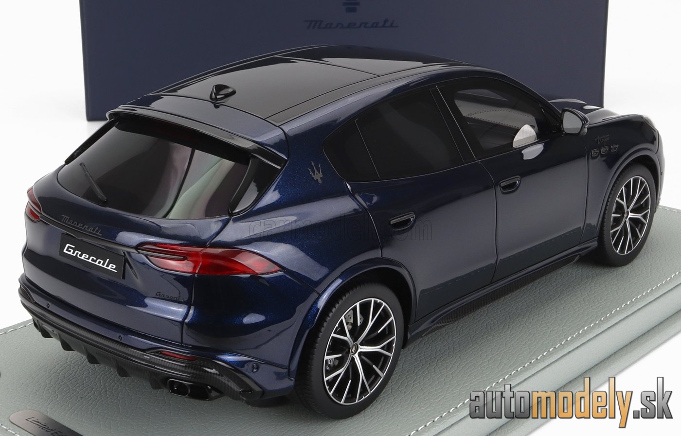 BBR-MODELS - MASERATI - GRECALE TROFEO SUV 2023 - CON VETRINA - WITH SHOWCASE (BLU NOBILE - BLUE MET) - 1:18