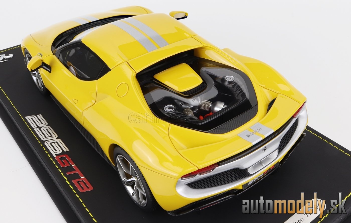BBR-MODELS - FERRARI - 296 GTB ASSETTO FIORANO 2022 - CON VETRINA - WITH SHOWCASE (GIALLO MODENA - YELLOW SILVER) - 1:18