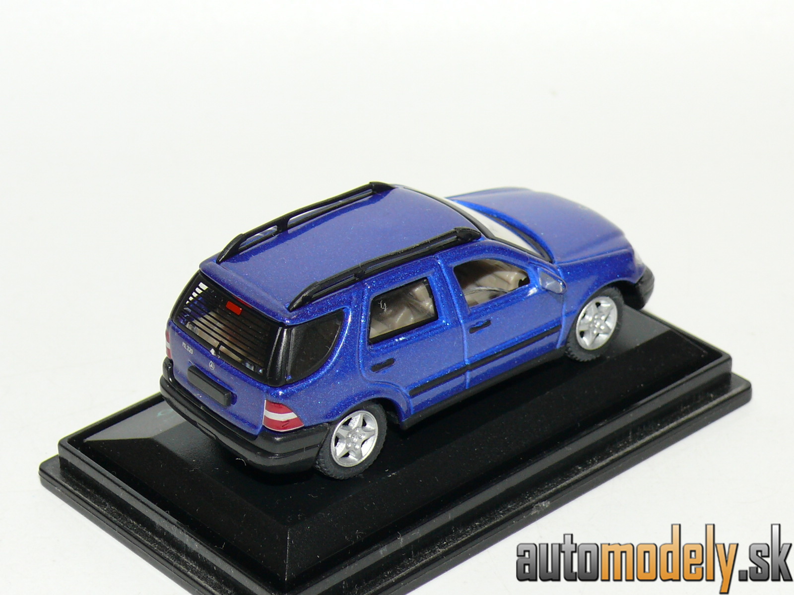 Hongwell - Mercedes-Benz ML320 - 1:72