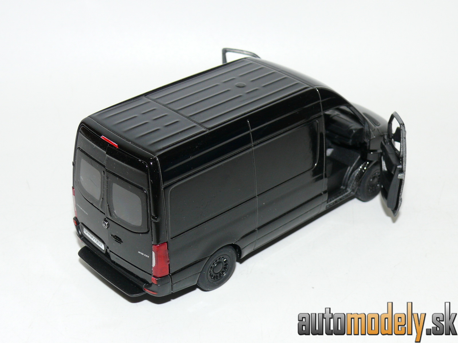 Kinsmart KT5426 - Mercedes-Benz Sprinter - 1:48