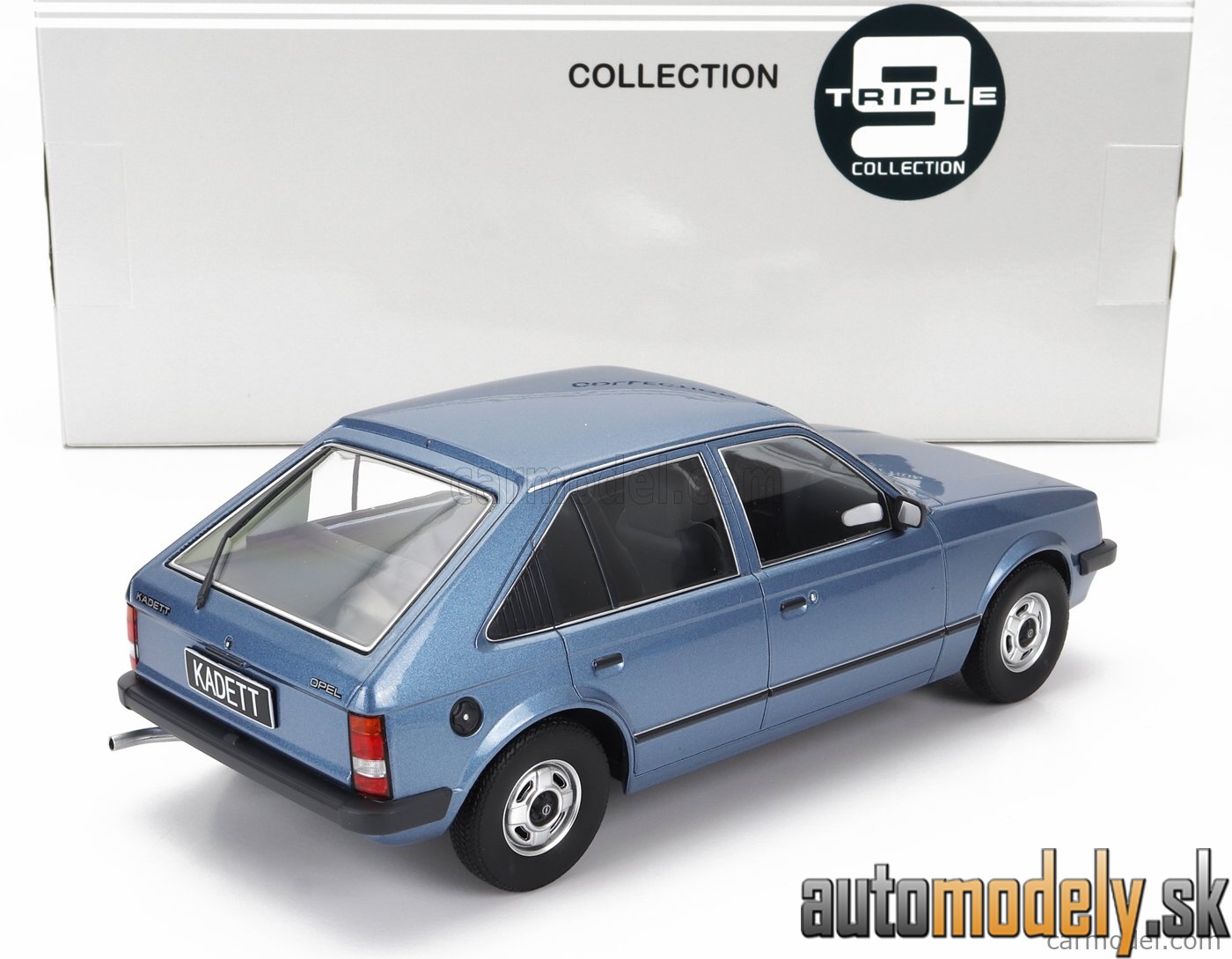 Triple9 - OPEL KADETT D 1984 BLUE MET - 1:18