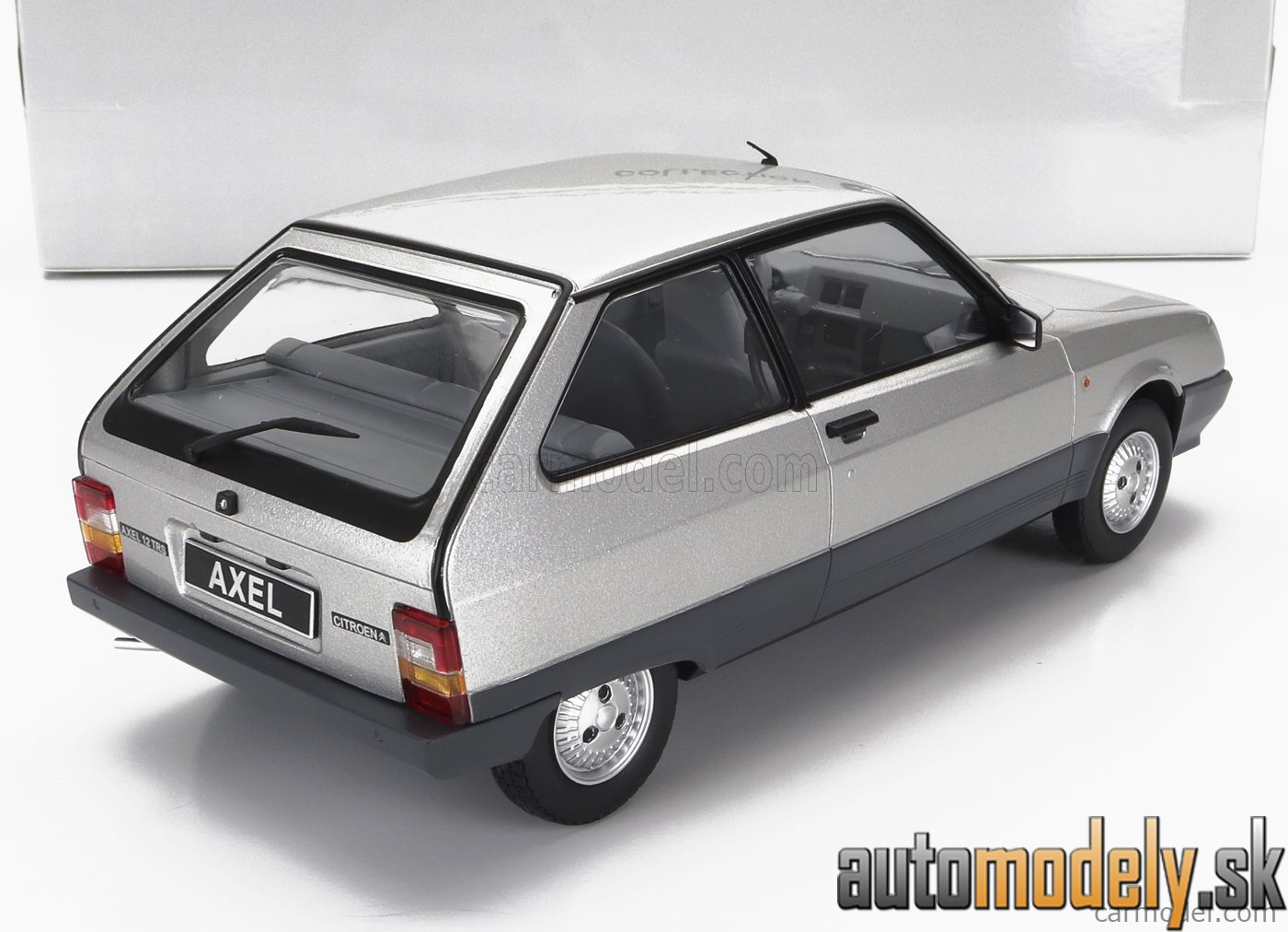 Triple9 - CITROEN AXEL 1990 SILVER - 1:18