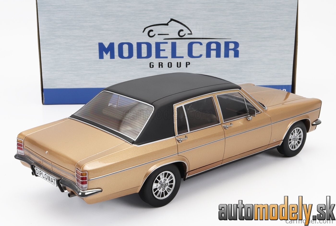 MCG - OPEL DIPLOMAT B 1972 GOLD BLACK - 1:18