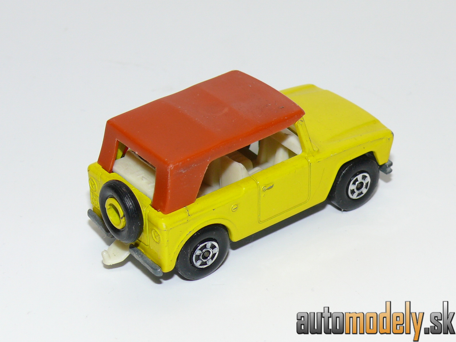 Matchbox Superfast No. 18 - Field Car