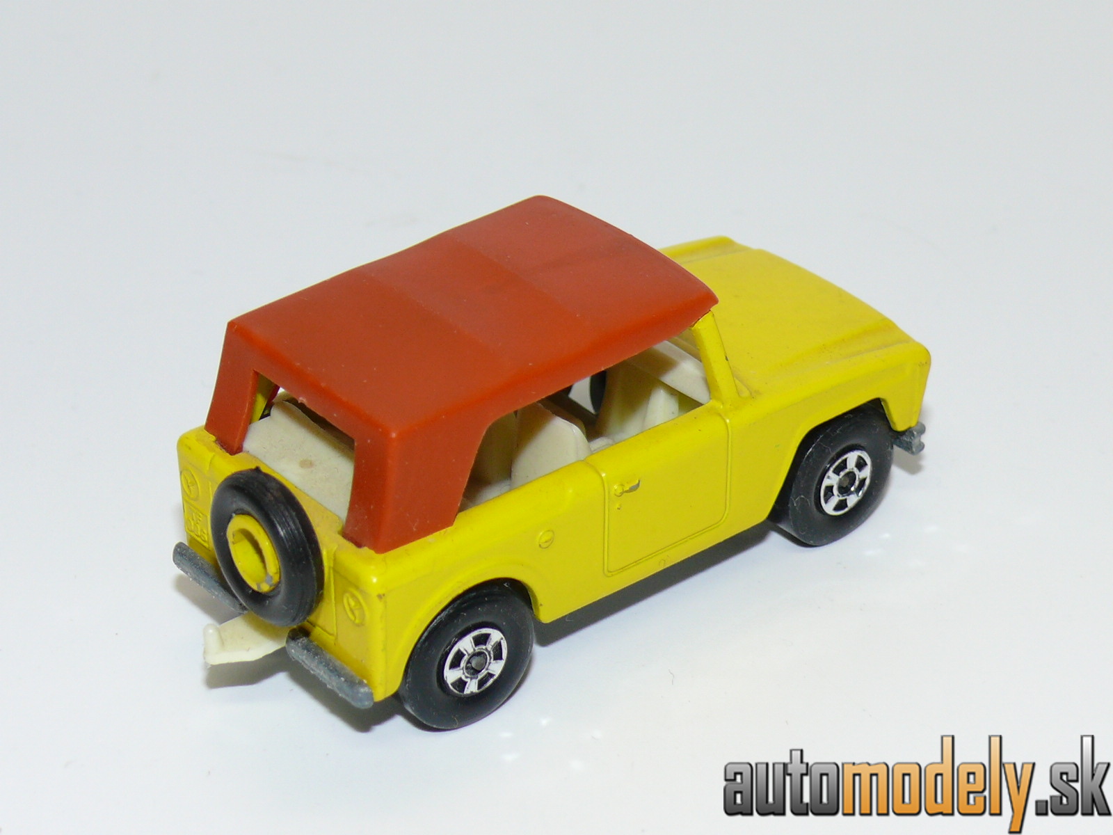 Matchbox Superfast No. 18 - Field Car