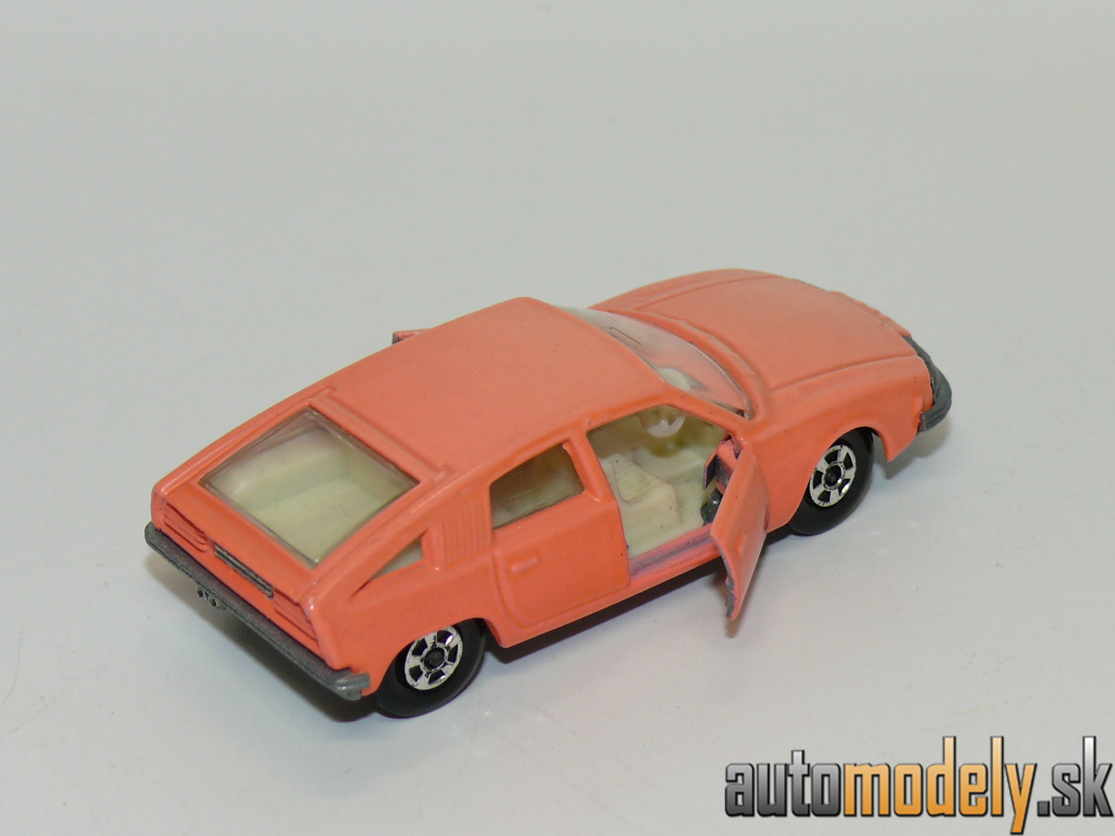 Matchbox No. 56 - BMC 1800 Pininfarina
