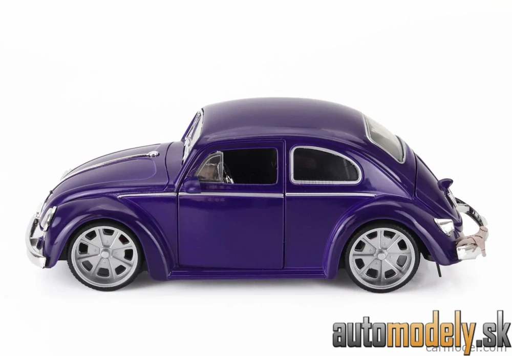 JADA - VOLKSWAGEN - BEETLE MAGGIOLINO CUSTOM WITH WEDNESDAY ADDAMS & THING FIGURE 1959 - 1:24