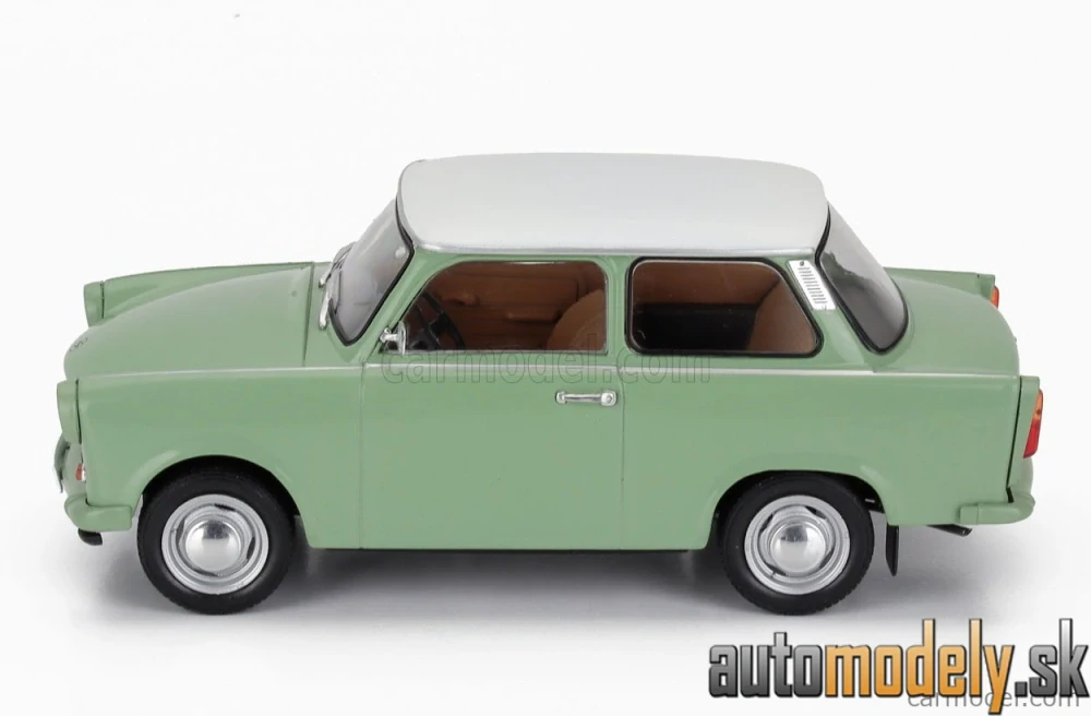 WHITEBOX - TRABANT 601 (1965) - 1:24