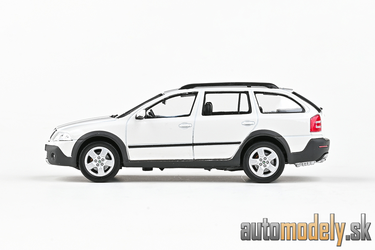 Abrex - Škoda Octavia Combi Scout - 1:43